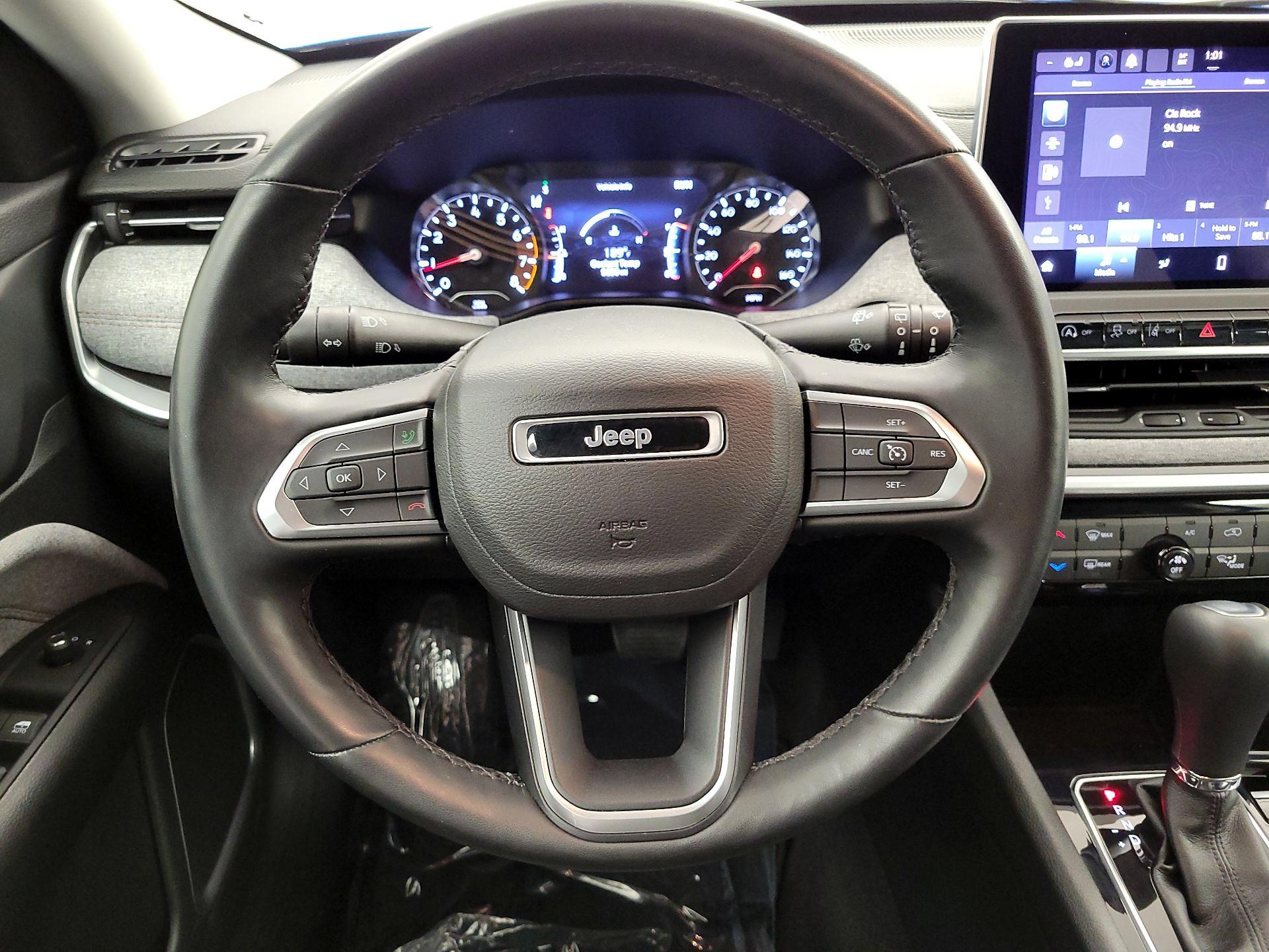 Thumbnail: 2022 Jeep Compass - 10