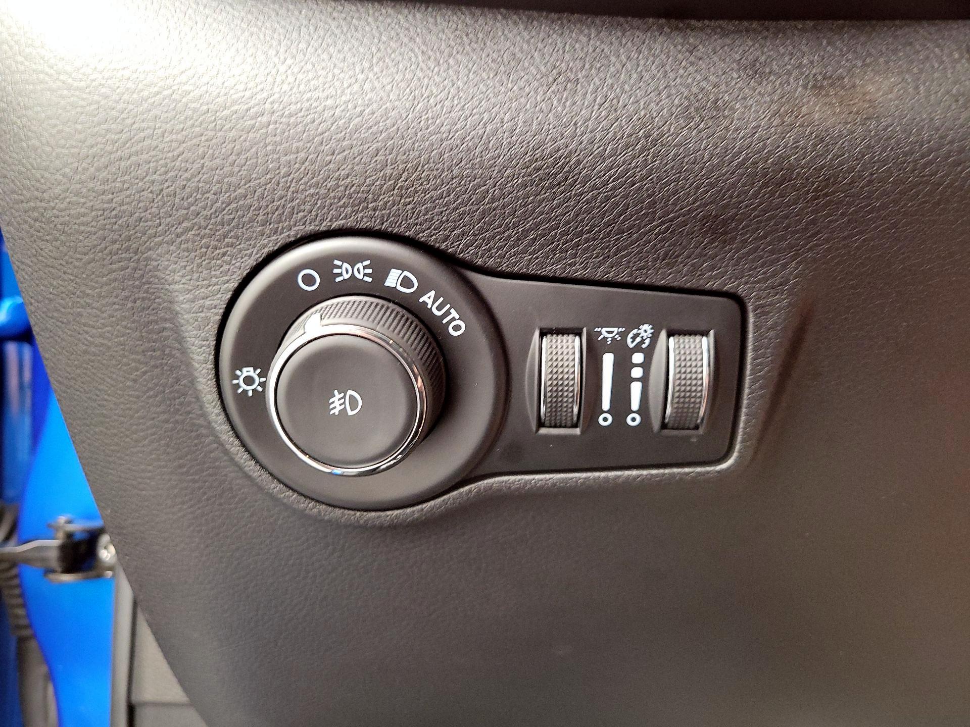 Thumbnail: 2022 Jeep Compass - 13