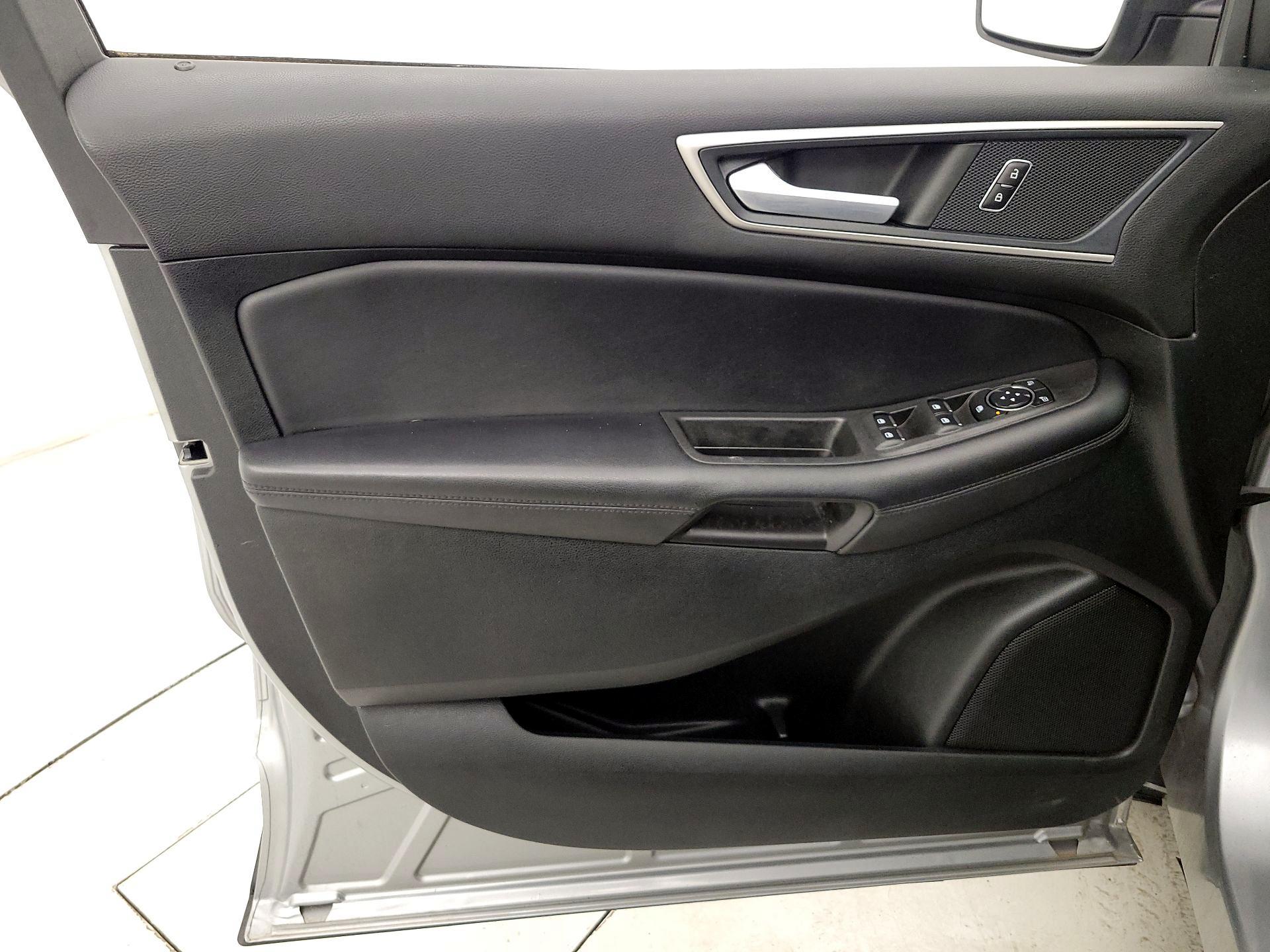 Thumbnail: 2023 Ford Edge - 12
