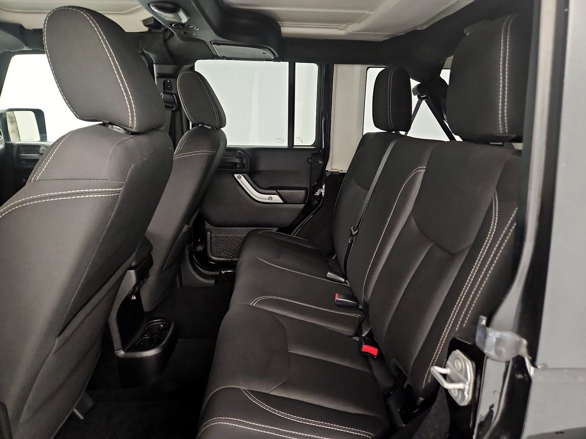 Thumbnail: 2017 Jeep Wrangler - 15