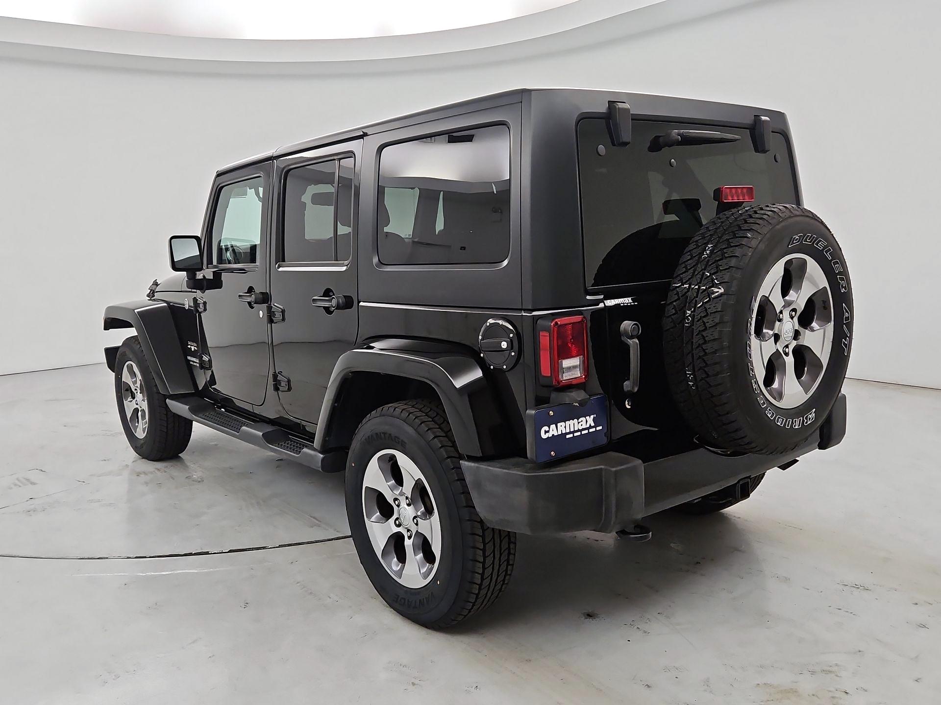Thumbnail: 2017 Jeep Wrangler - 7