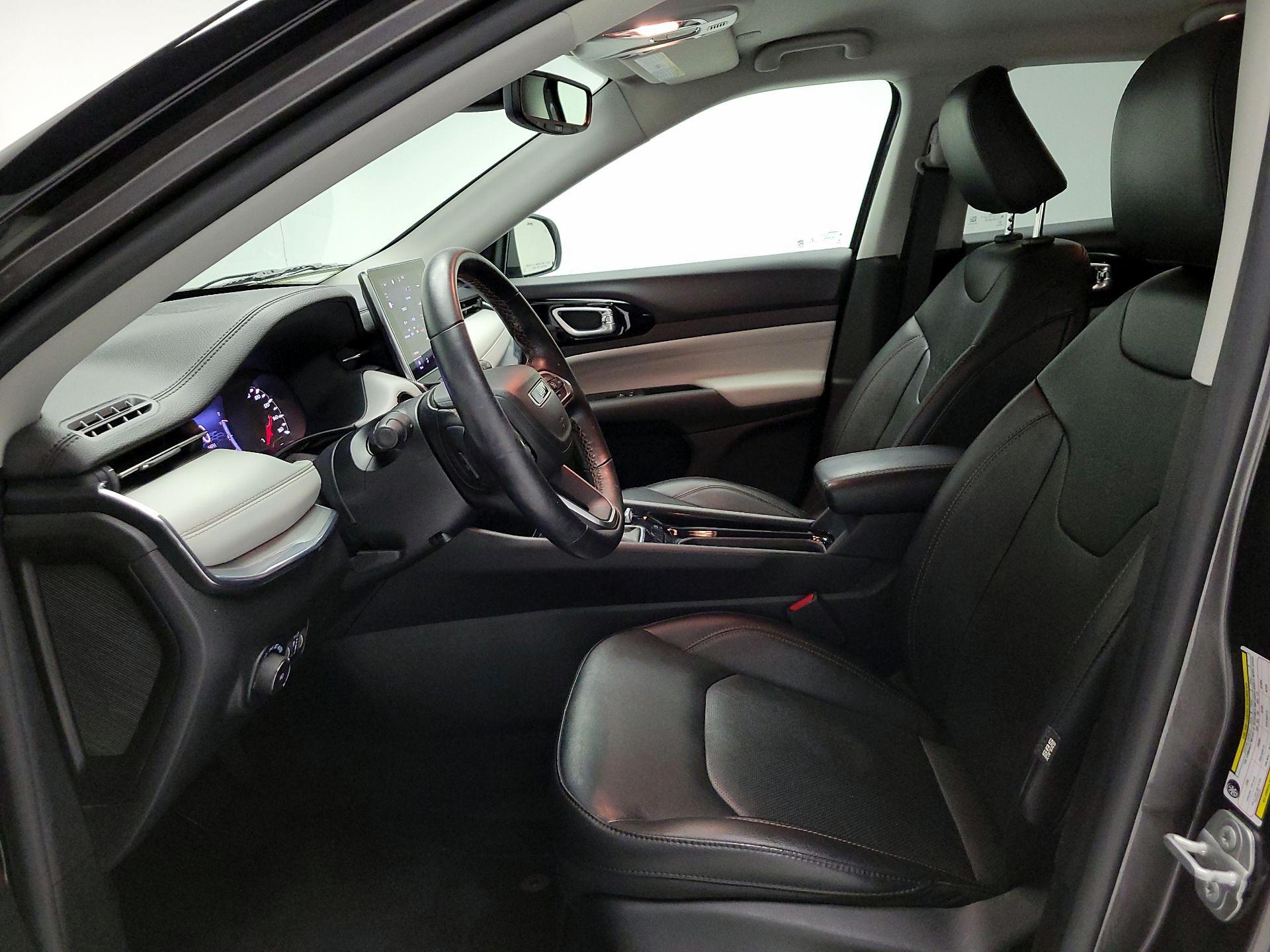 Thumbnail: 2022 Jeep Compass - 11