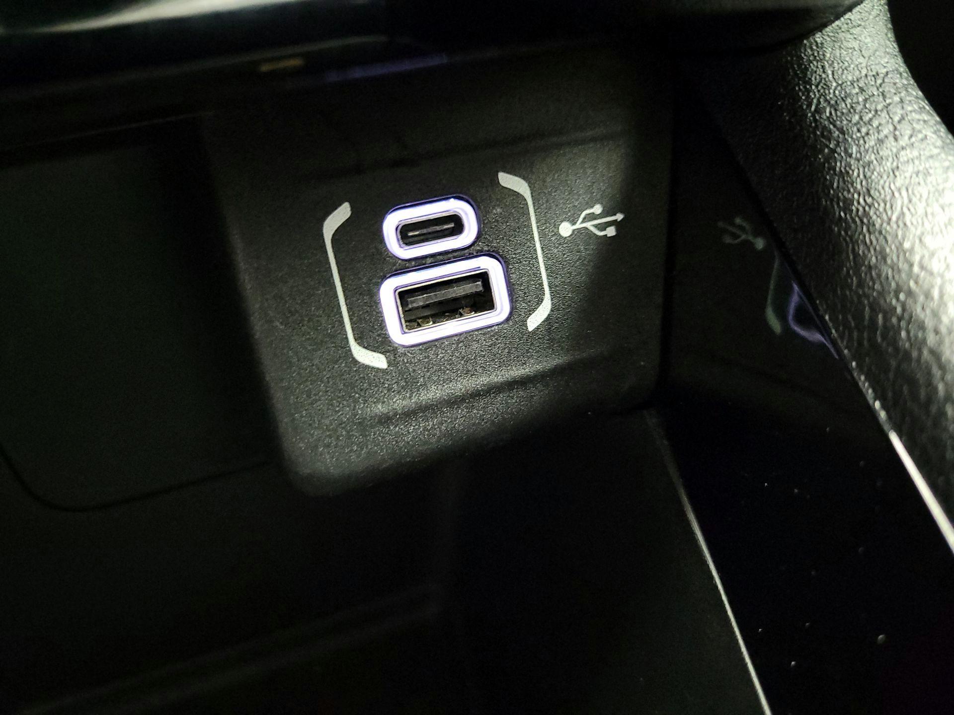 Thumbnail: 2022 Jeep Compass - 17