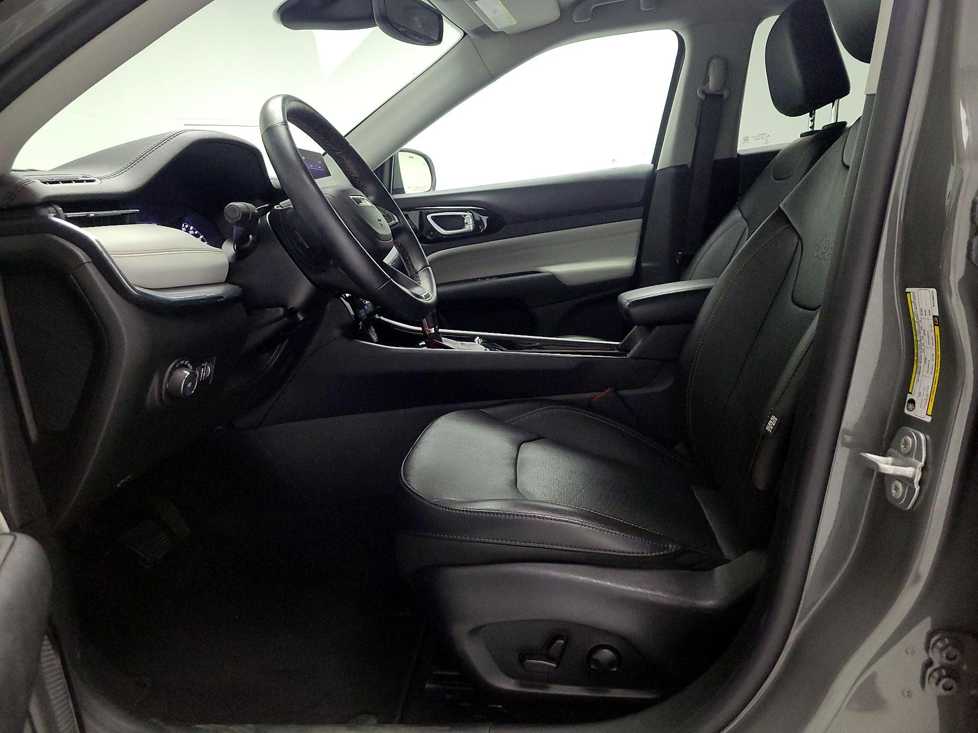 Thumbnail: 2022 Jeep Compass - 11
