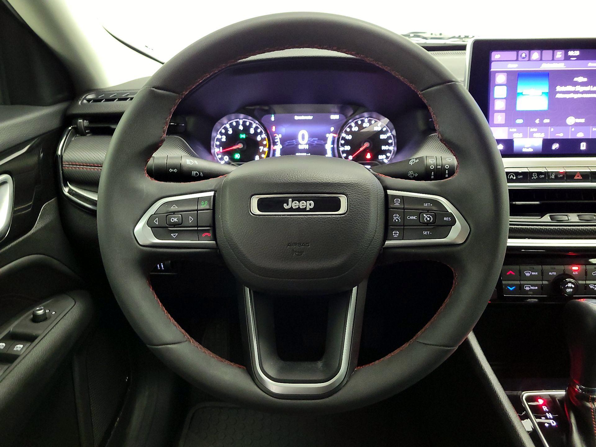 Thumbnail: 2022 Jeep Compass - 10