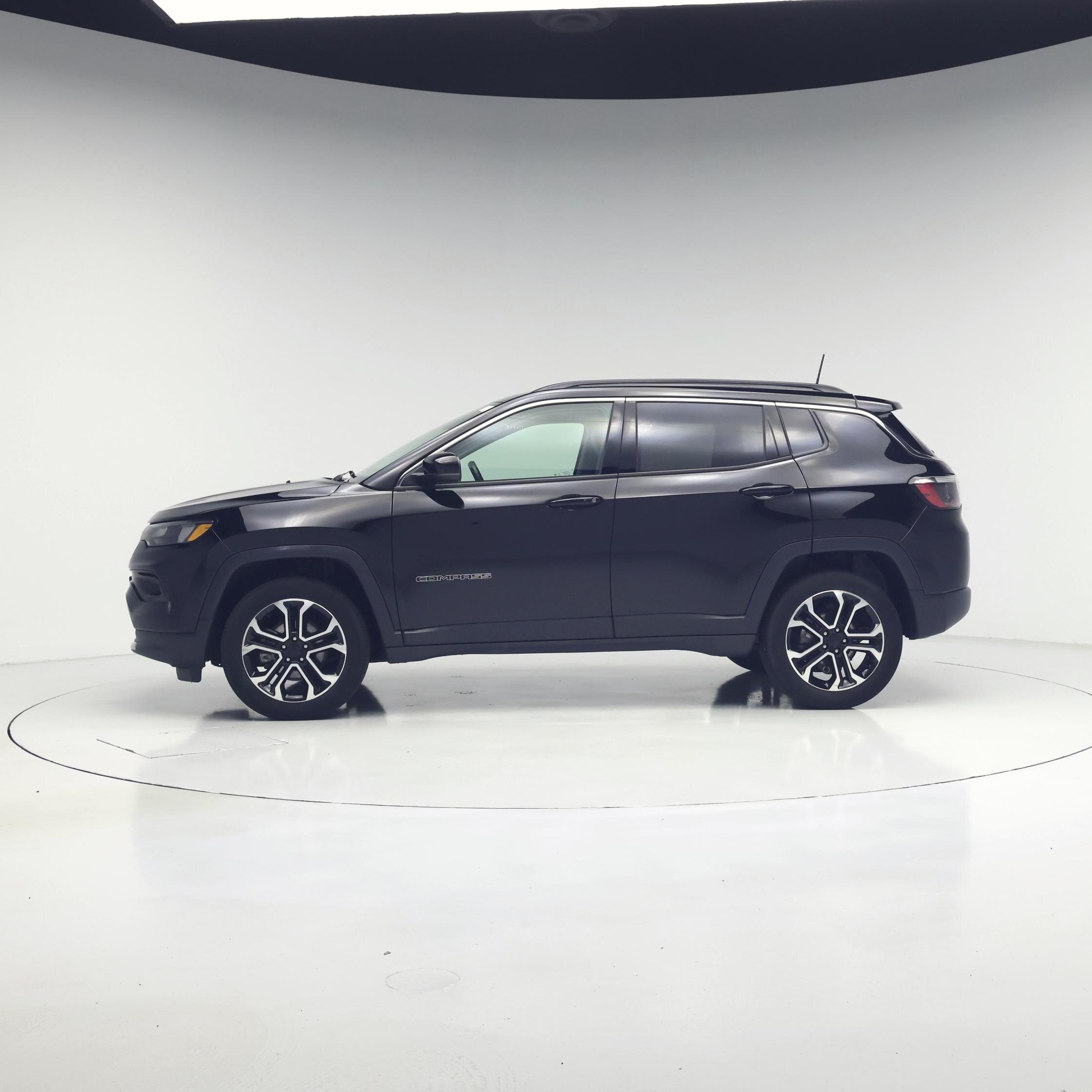 Thumbnail: 2022 Jeep Compass - 3