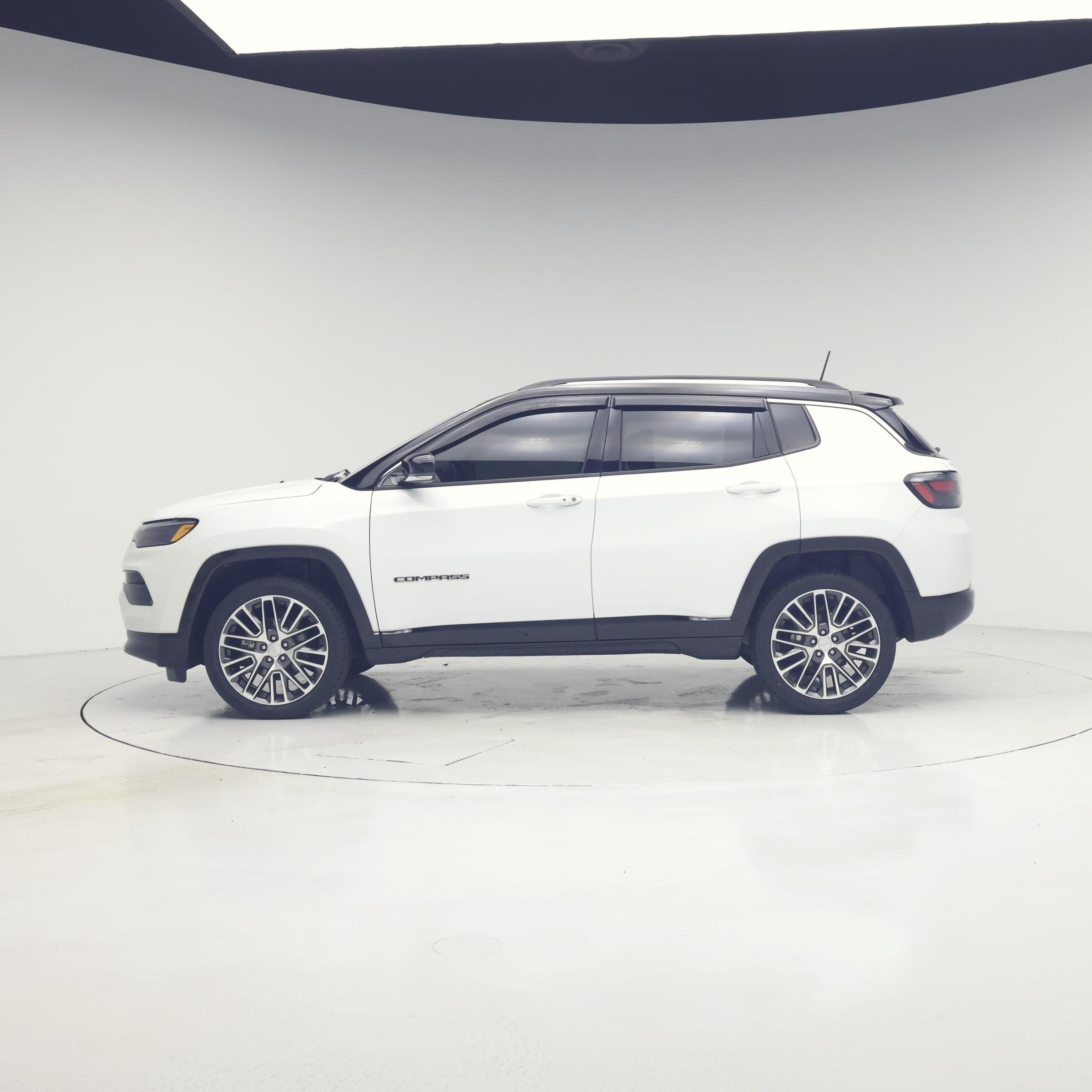Thumbnail: 2022 Jeep Compass - 3