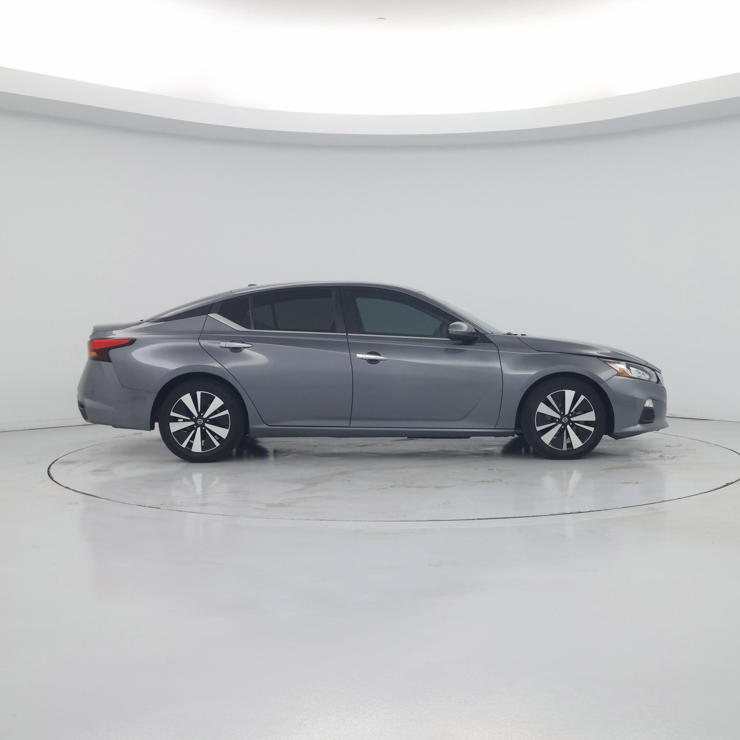 Thumbnail: 2021 Nissan Altima - 7