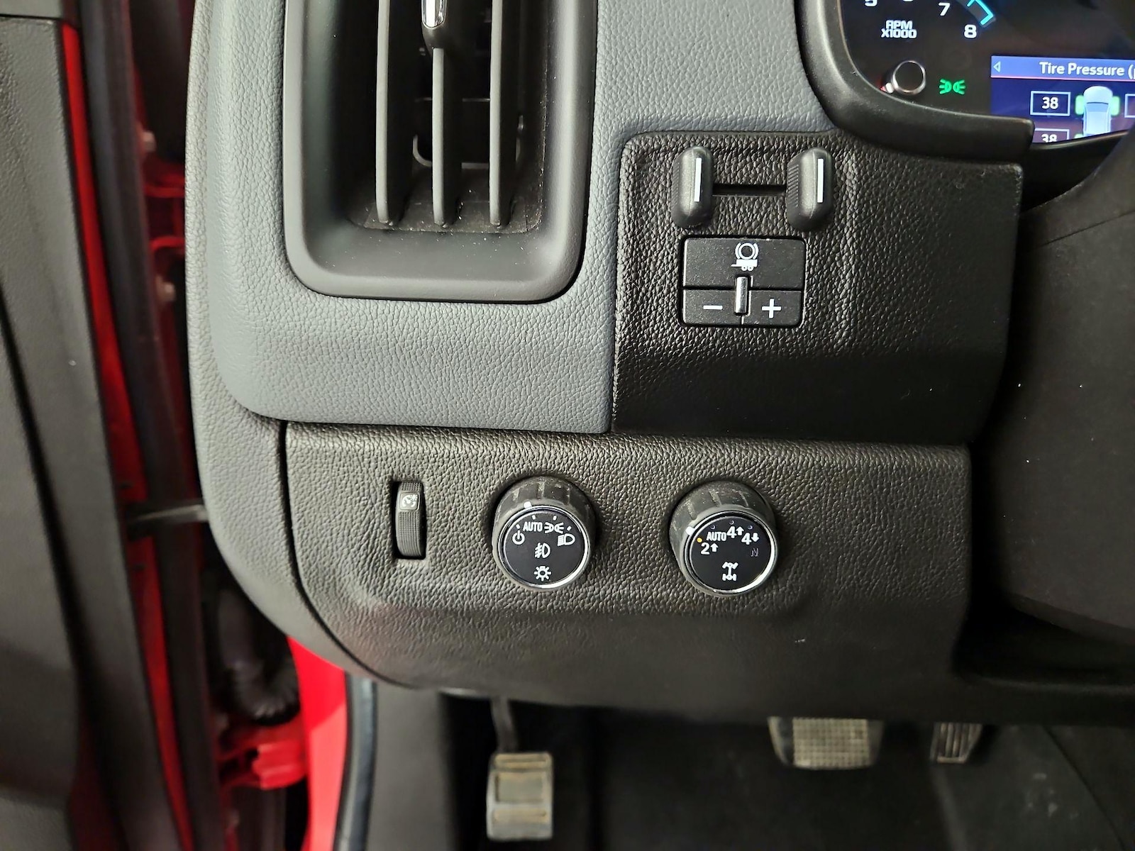 2019 Chevrolet Colorado Z71 - Photo 14
