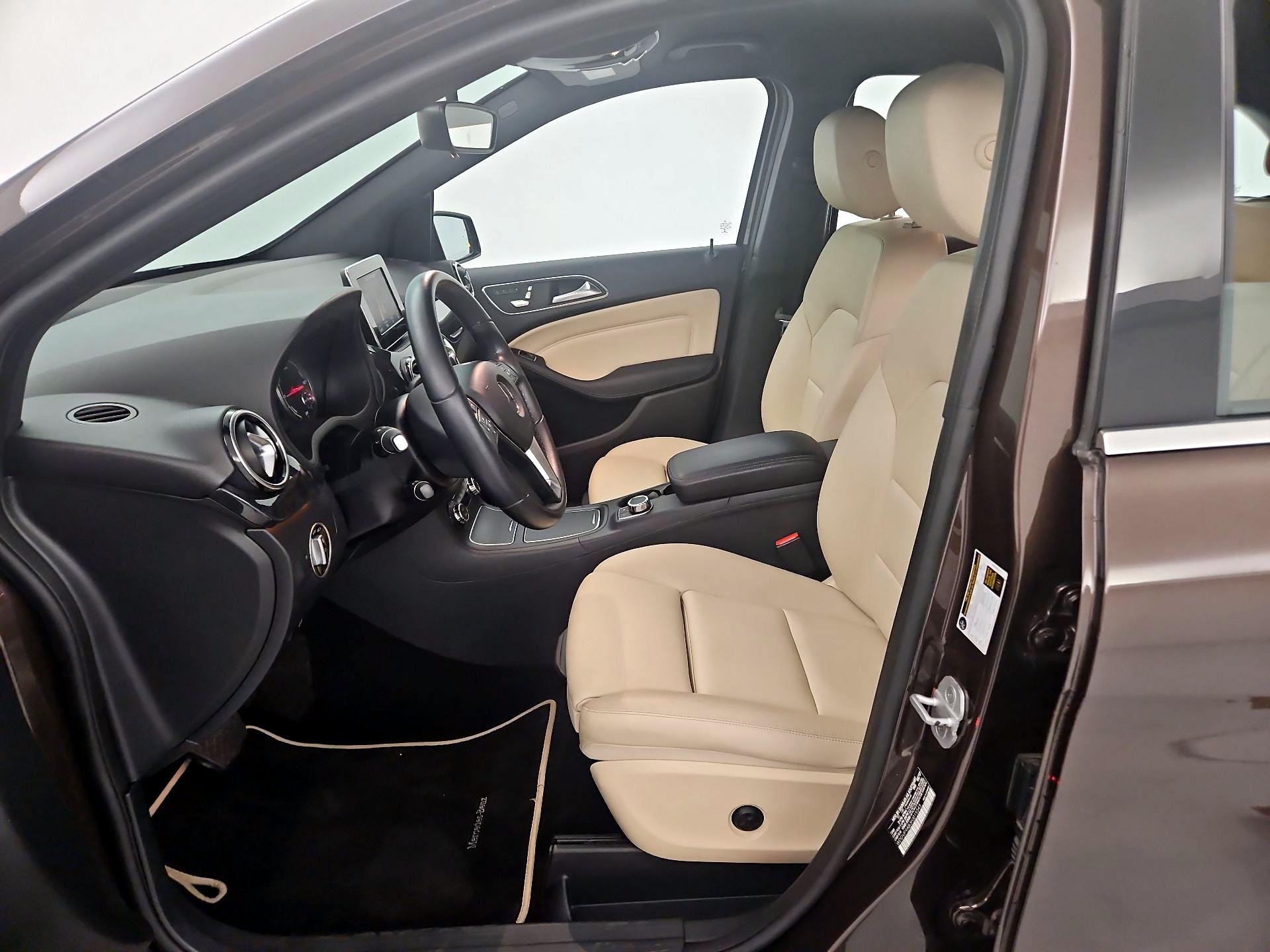 Thumbnail: 2017 Mercedes-Benz B-Class - 11