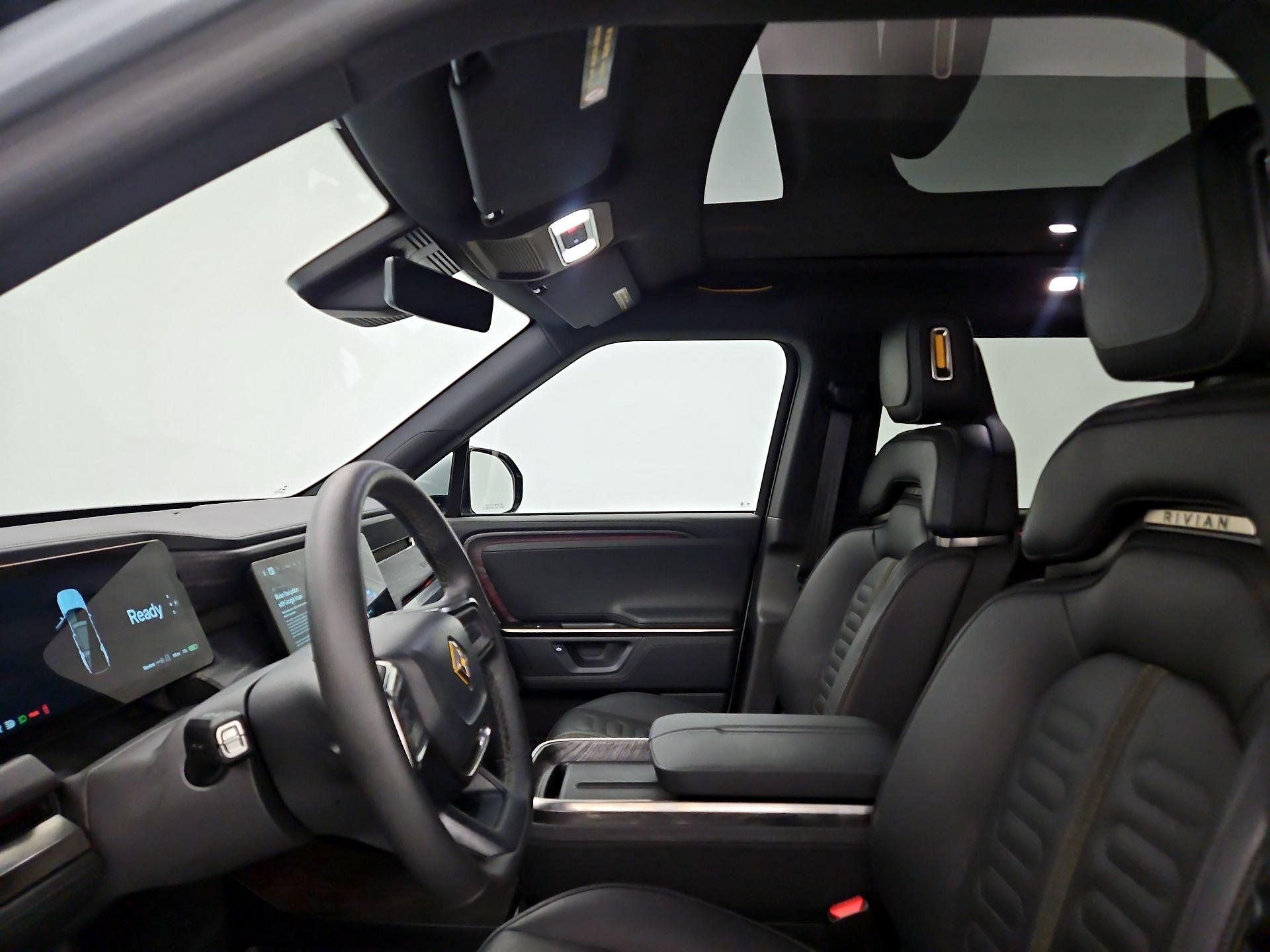Thumbnail: 2026 Rivian R1S - 17