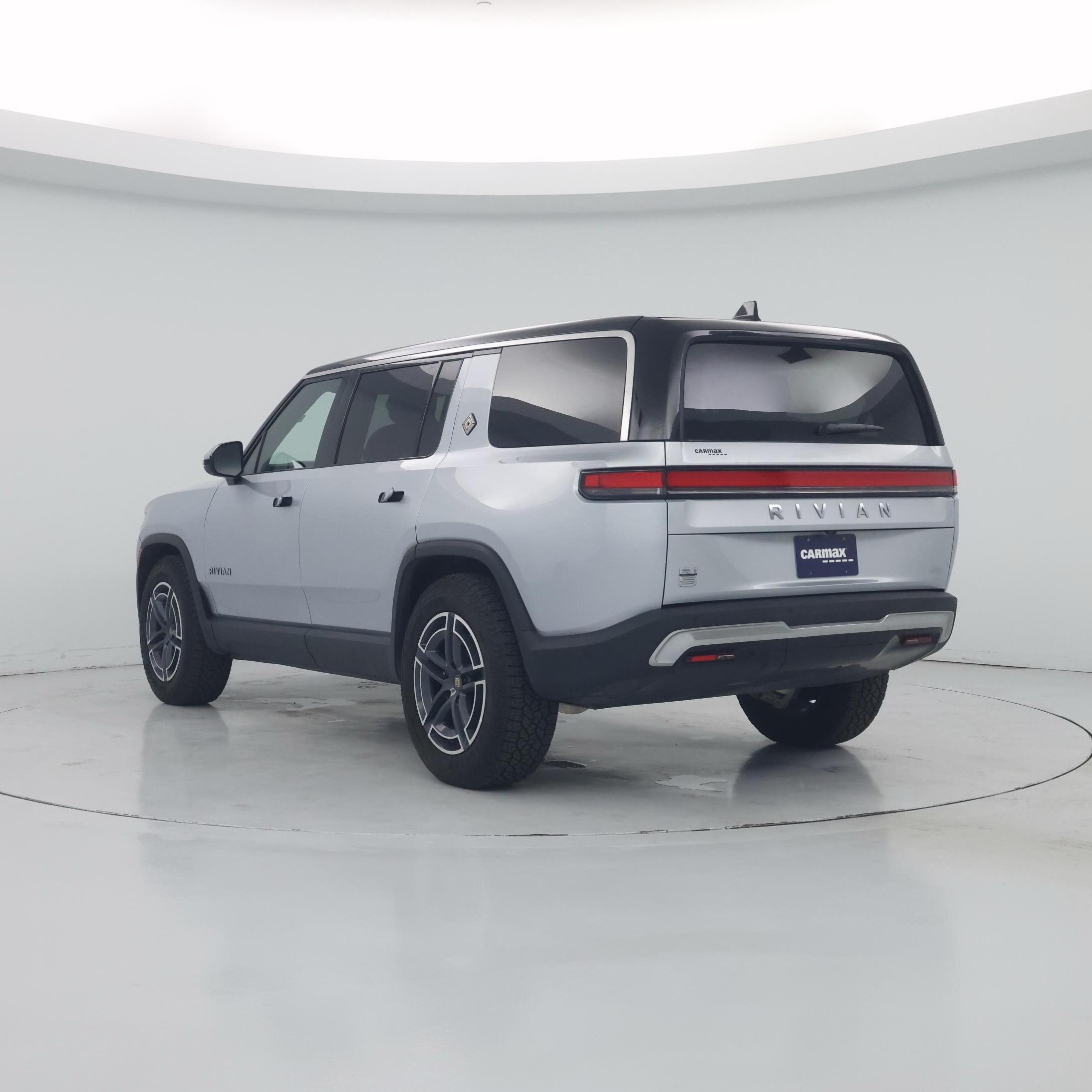 Thumbnail: 2026 Rivian R1S - 2