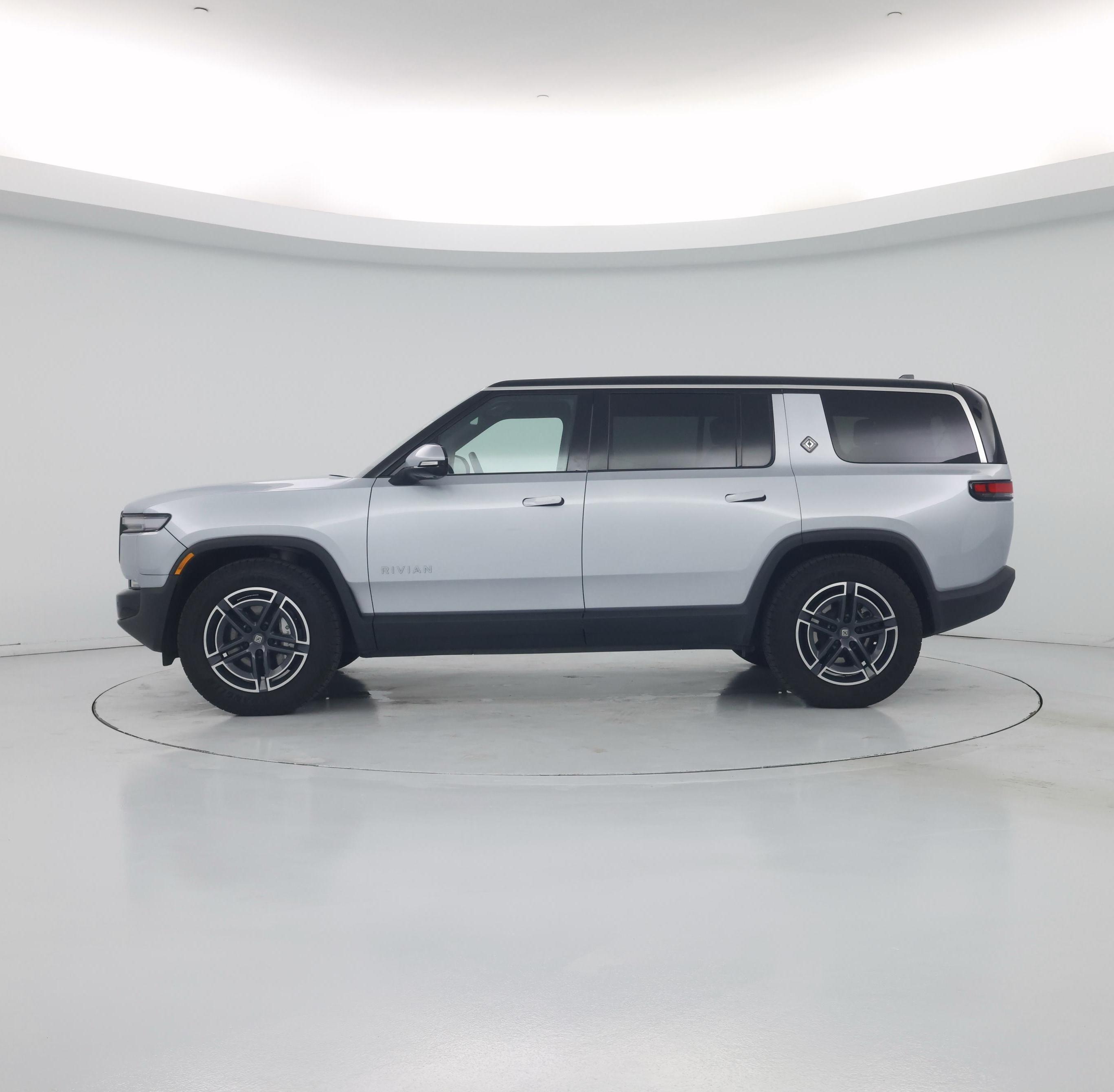 Thumbnail: 2026 Rivian R1S - 3