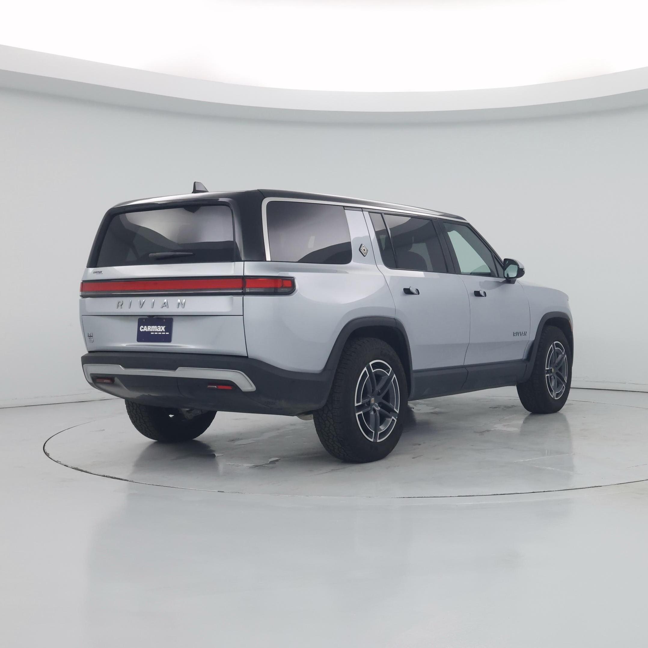Thumbnail: 2026 Rivian R1S - 8