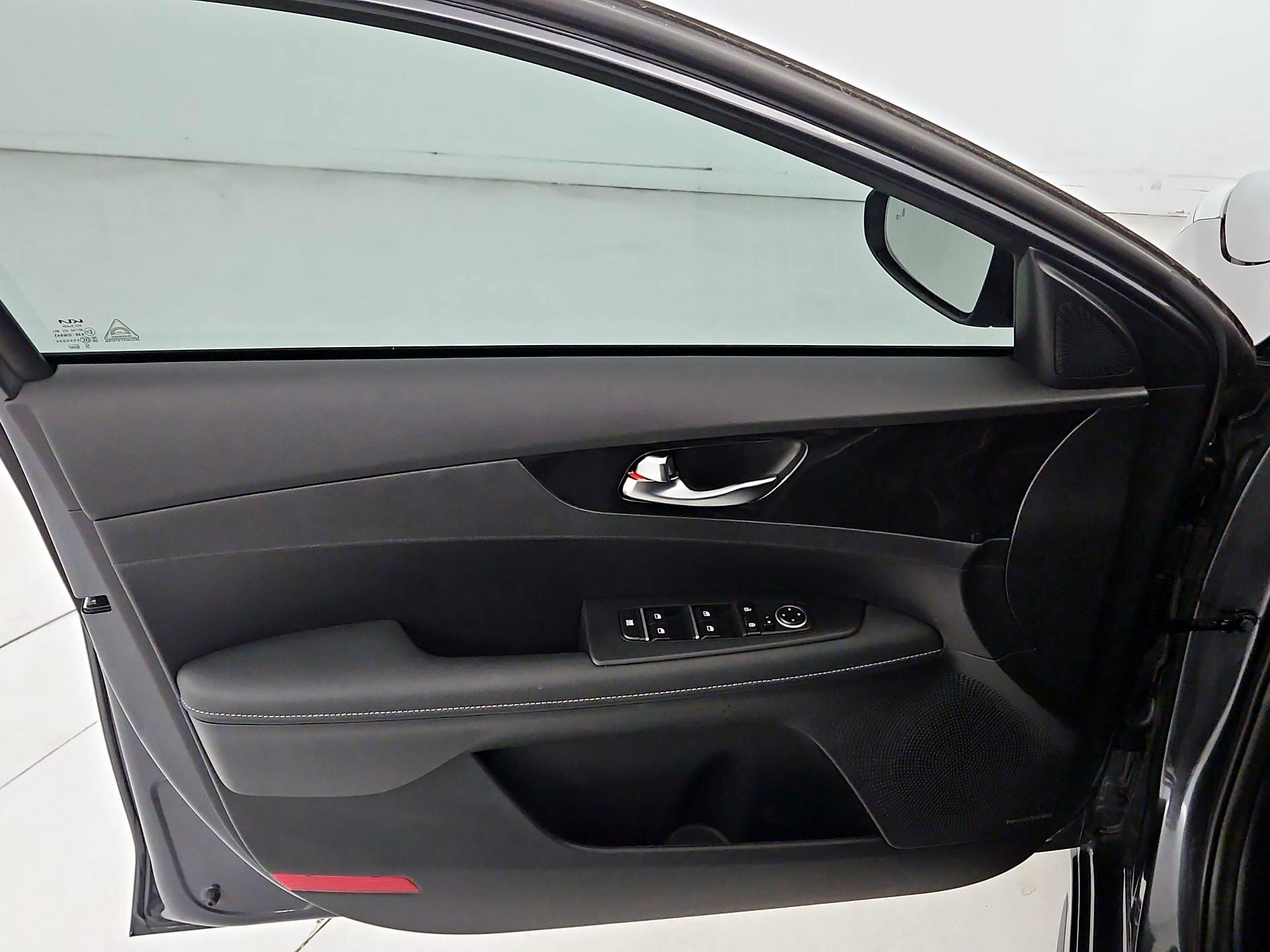 Thumbnail: 2024 Kia Forte - 12