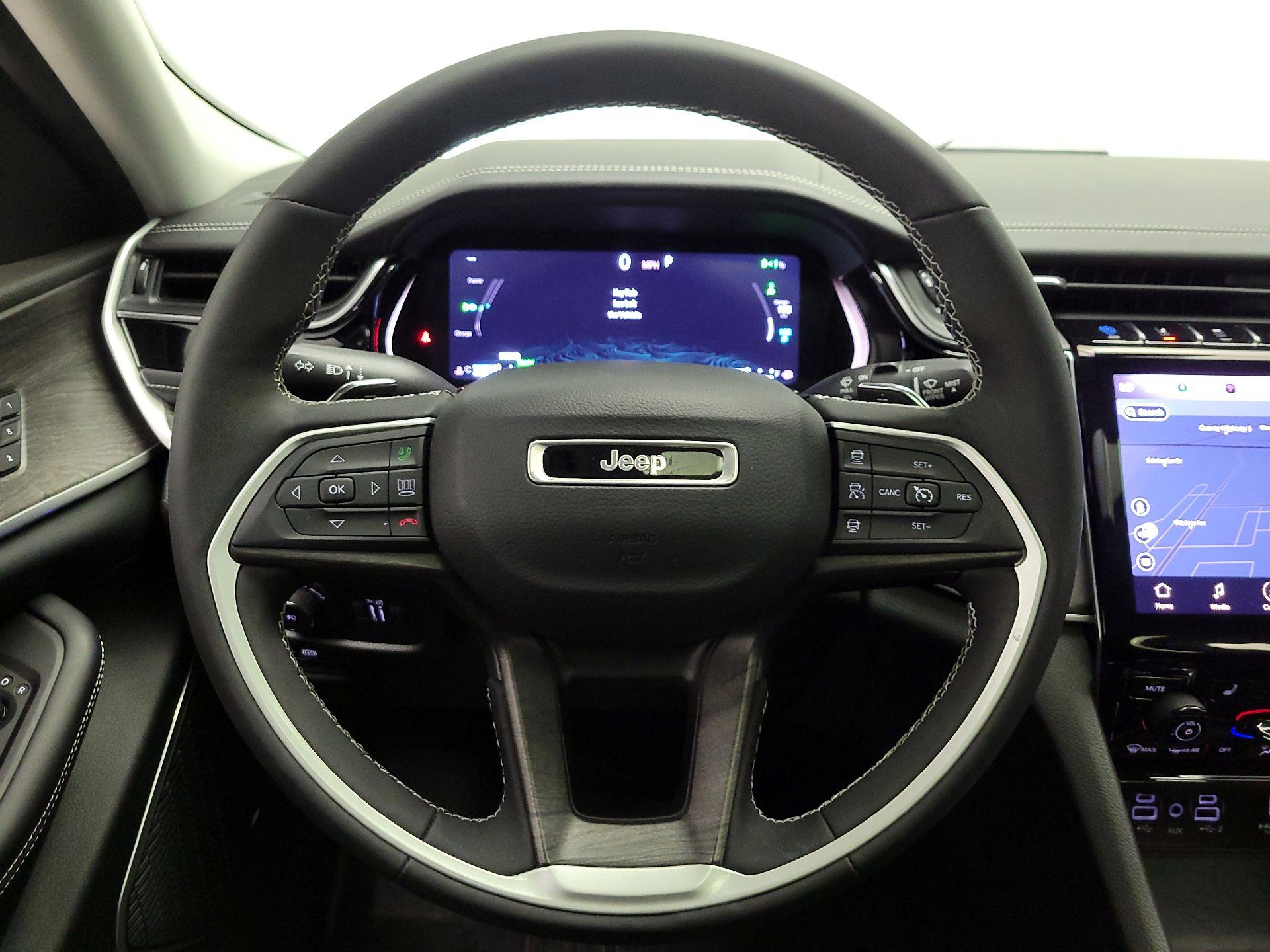 Thumbnail: 2022 Jeep Grand Cherokee - 10