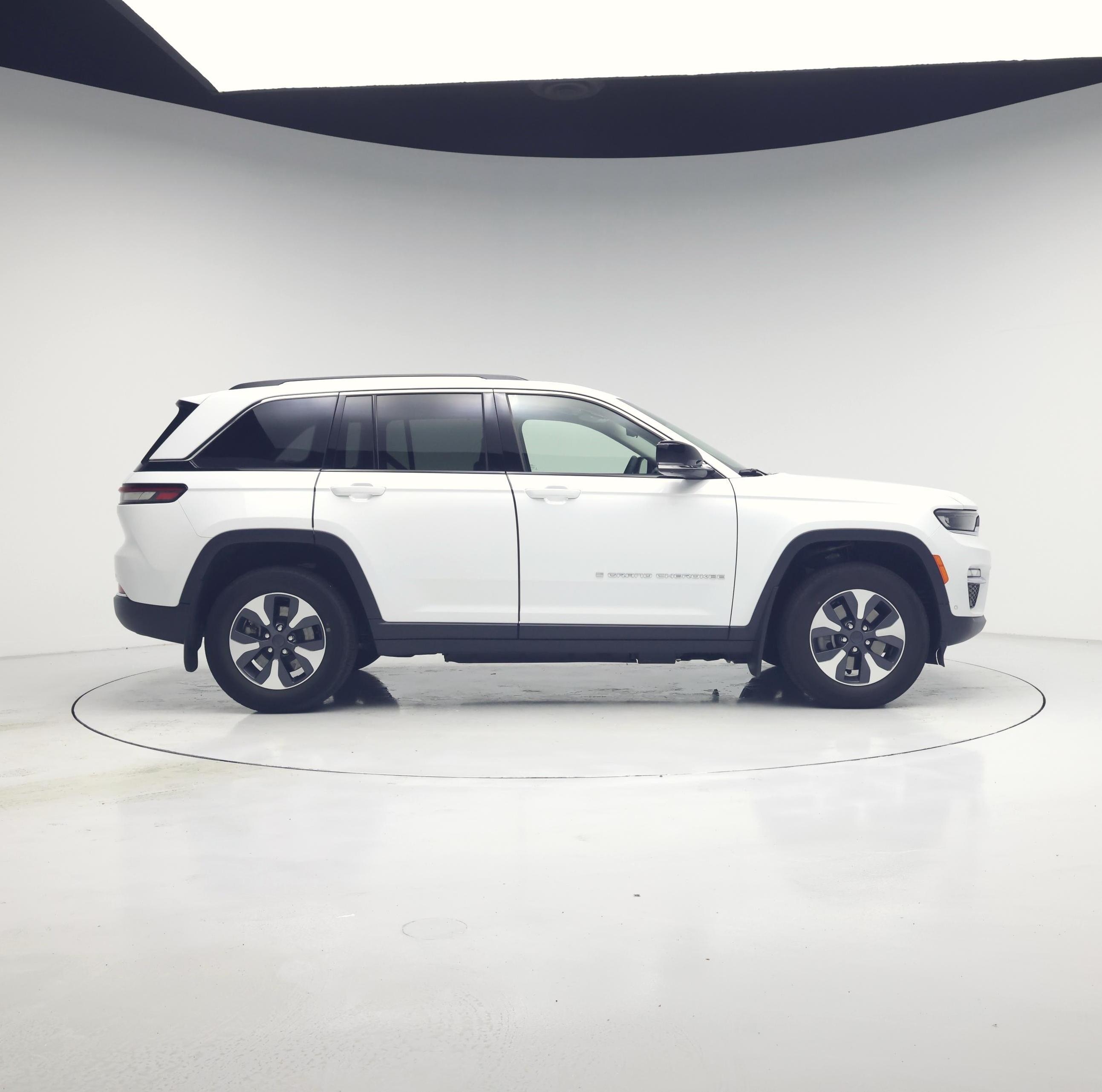 Thumbnail: 2022 Jeep Grand Cherokee - 7