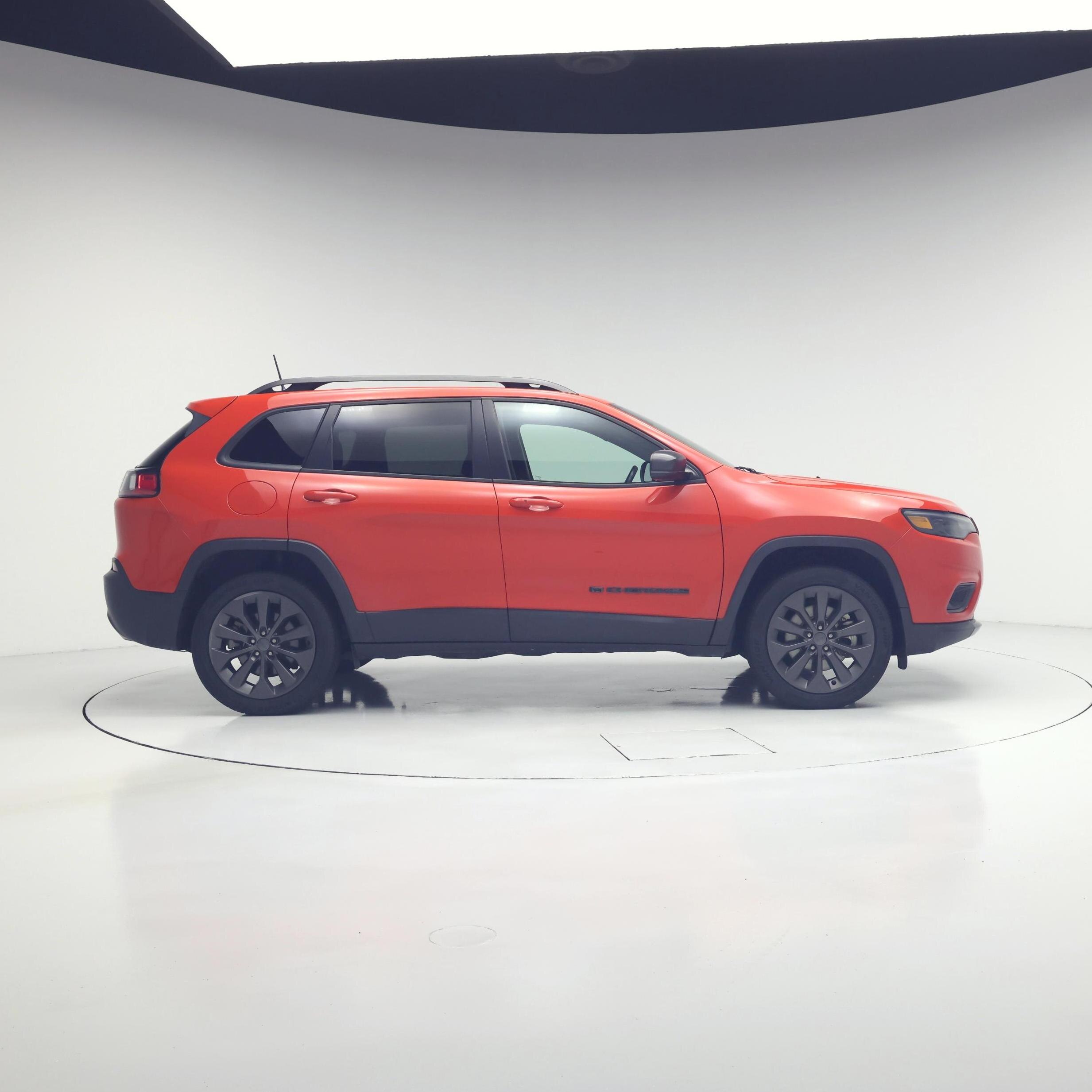 Thumbnail: 2021 Jeep Cherokee - 7
