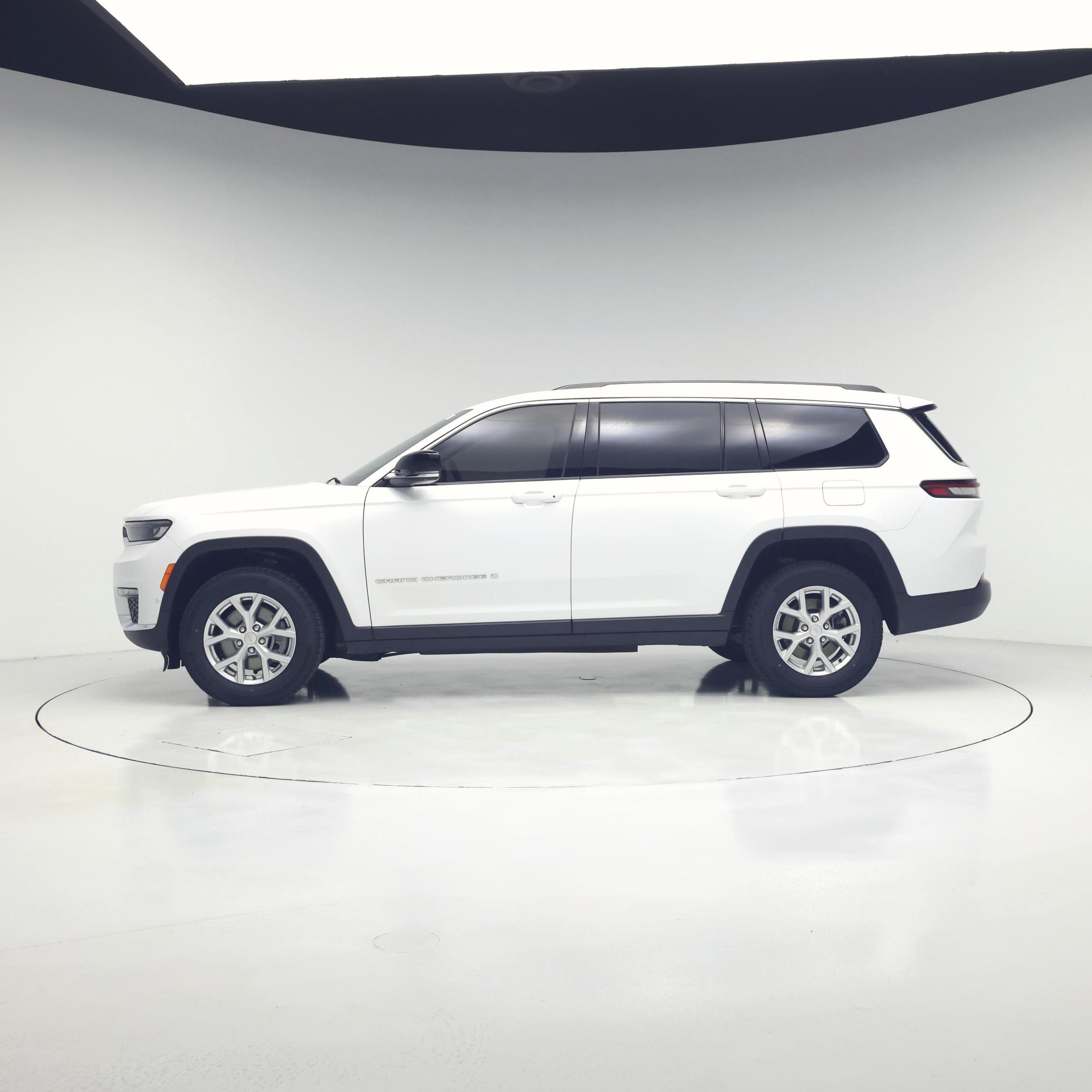 Thumbnail: 2023 Jeep Grand Cherokee L - 3