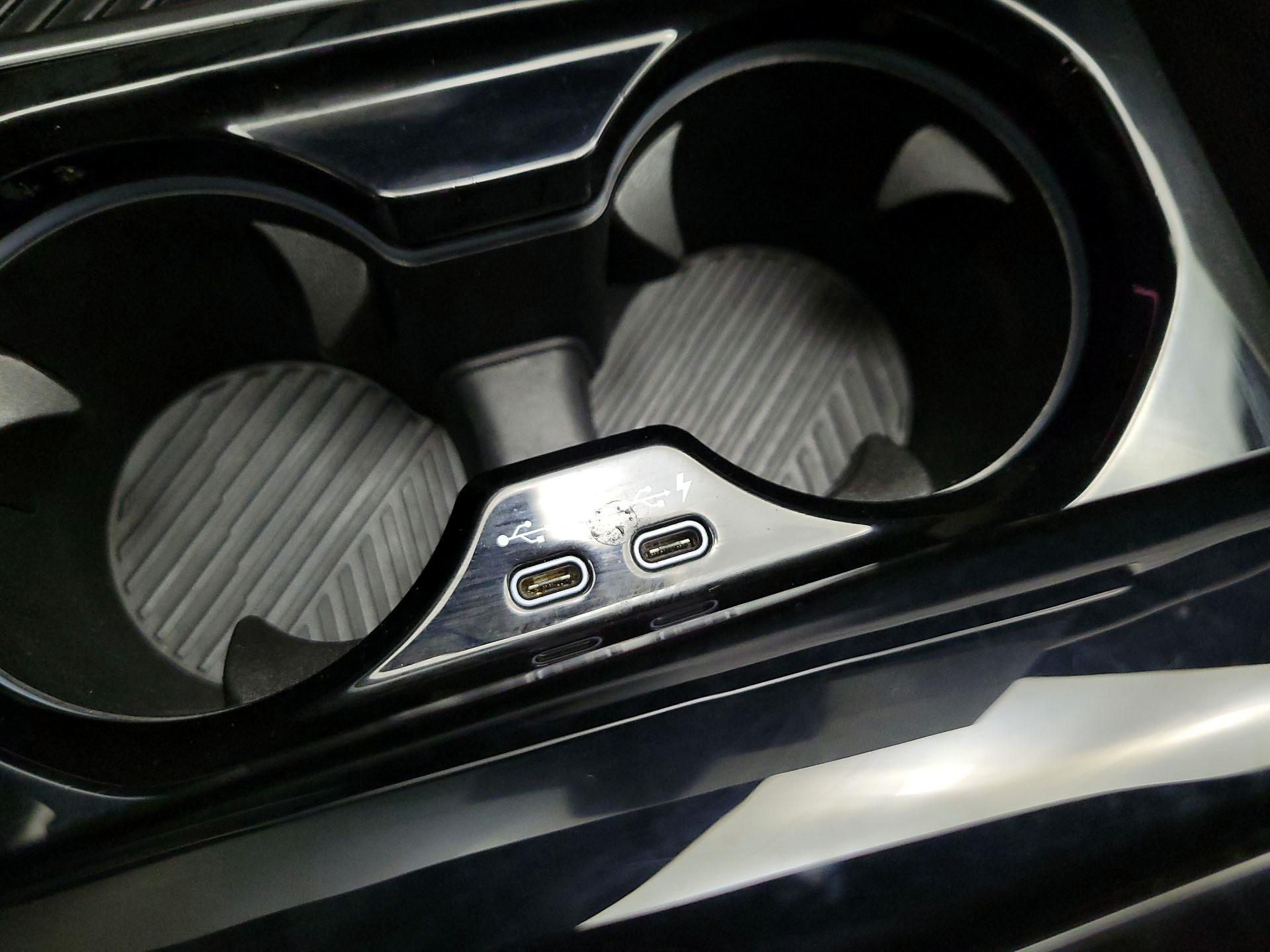 Thumbnail: 2024 BMW 5 Series - 18