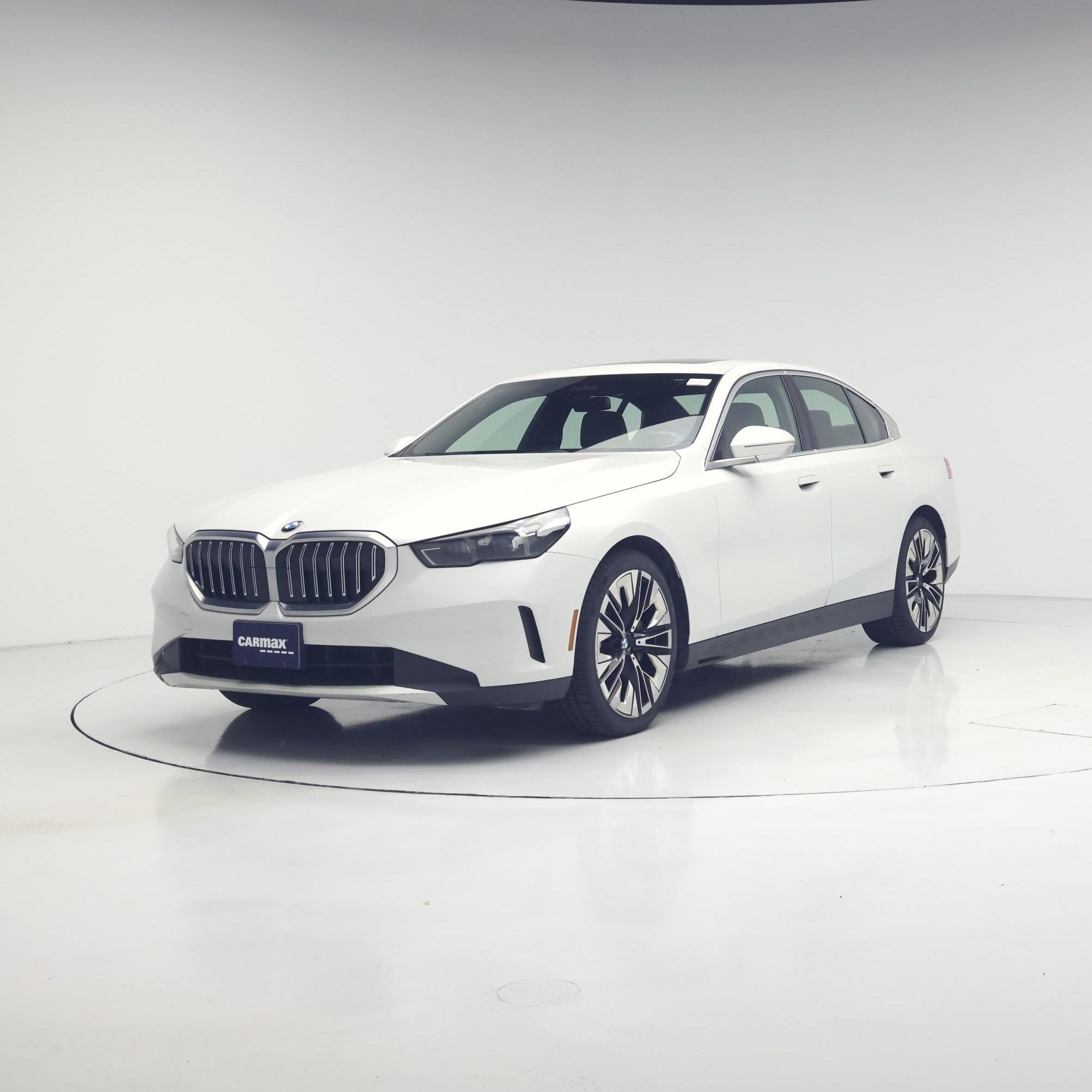 Thumbnail: 2024 BMW 5 Series - 4