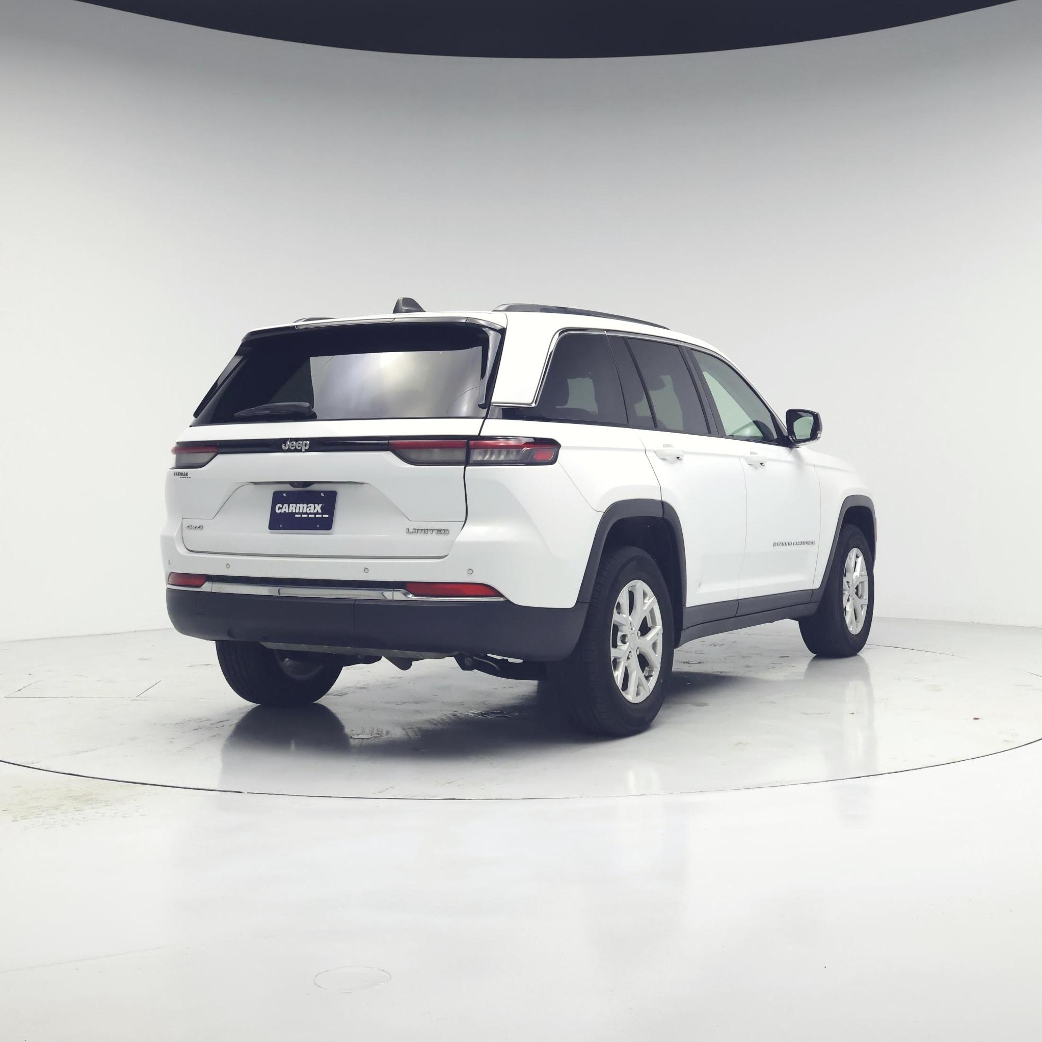 Thumbnail: 2023 Jeep Grand Cherokee - 8