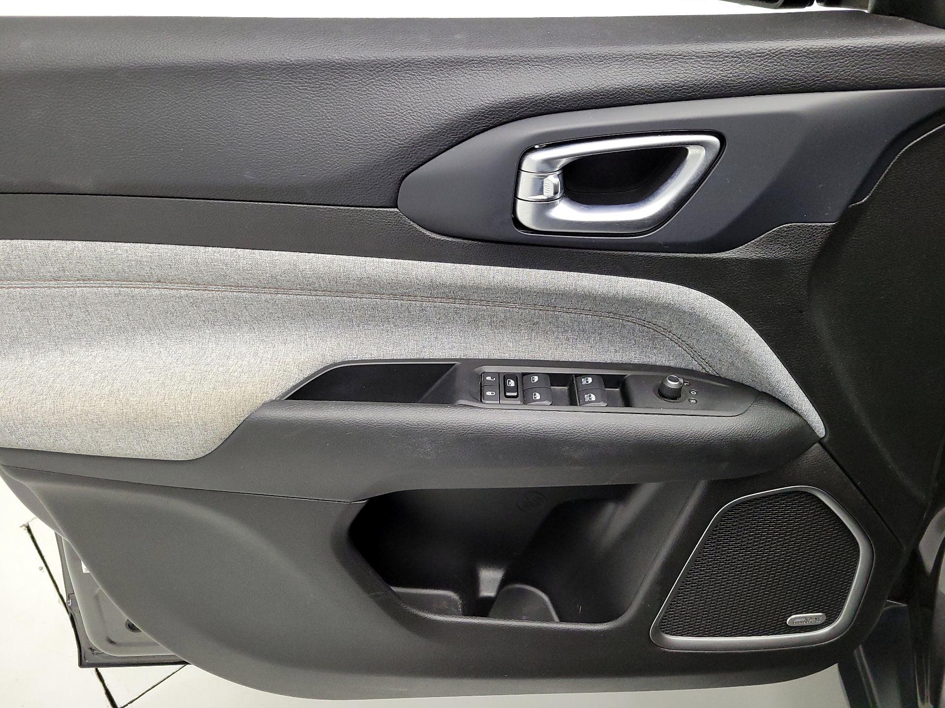 Thumbnail: 2022 Jeep Compass - 12