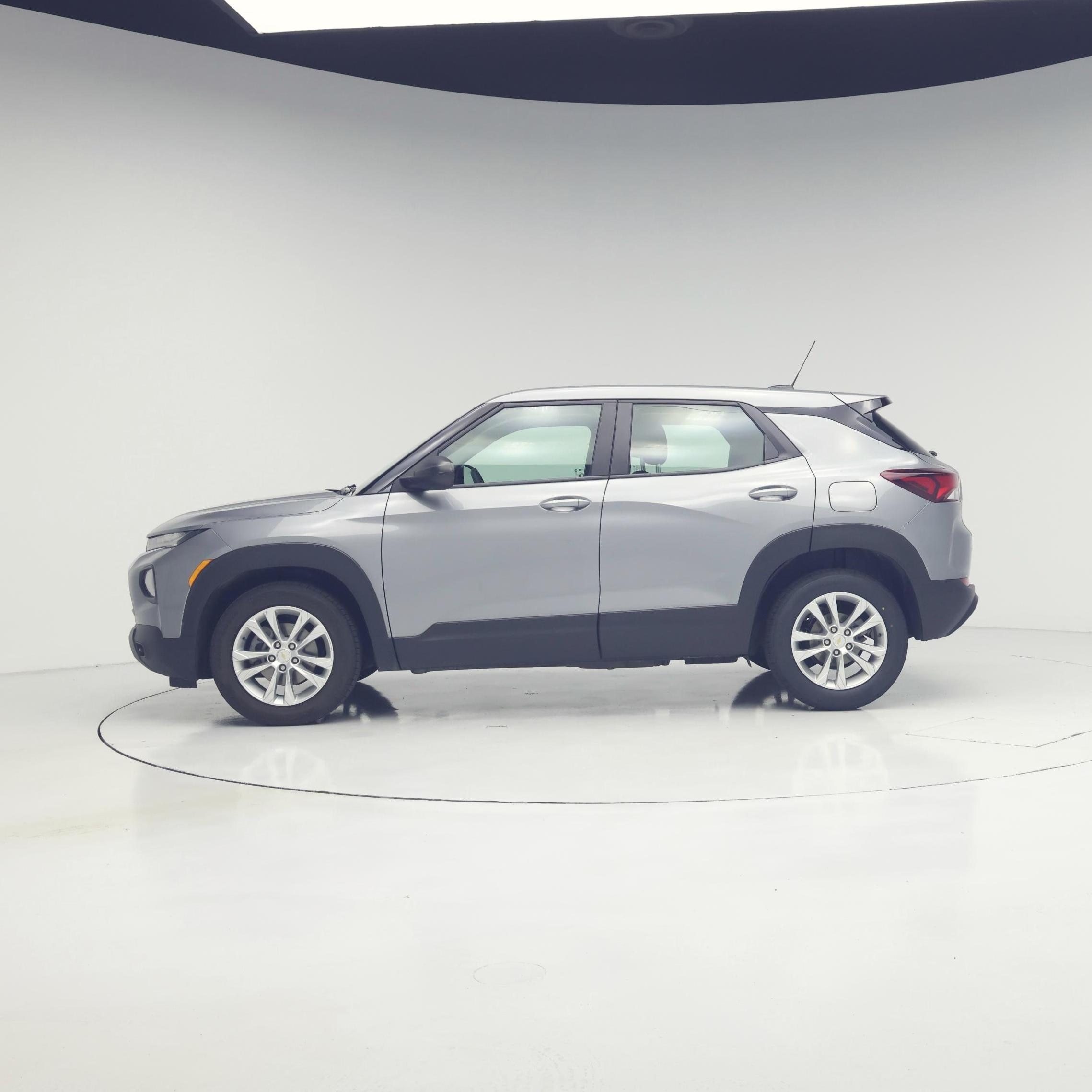 Thumbnail: 2023 Chevrolet TrailBlazer - 3