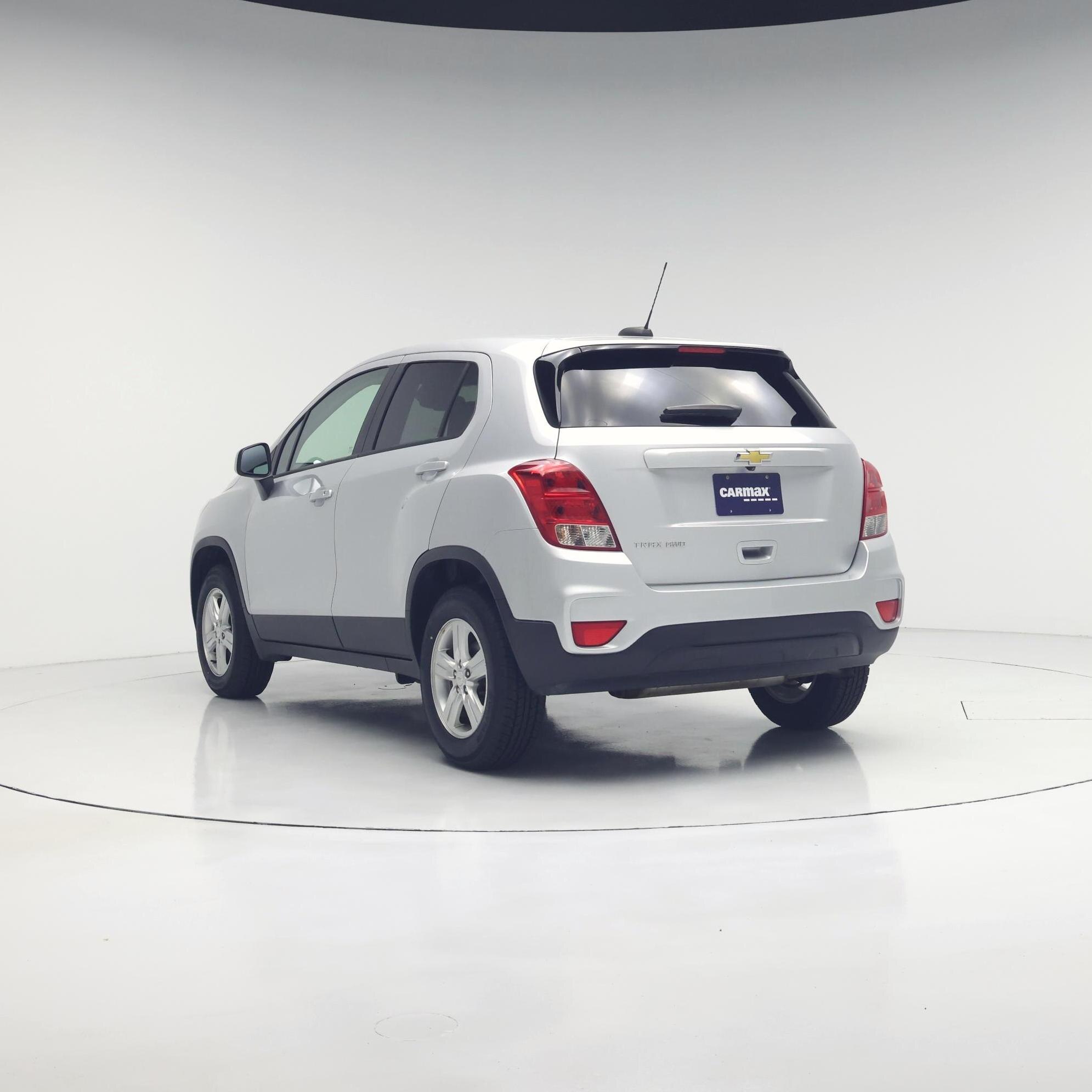 Thumbnail: 2022 Chevrolet Trax - 2