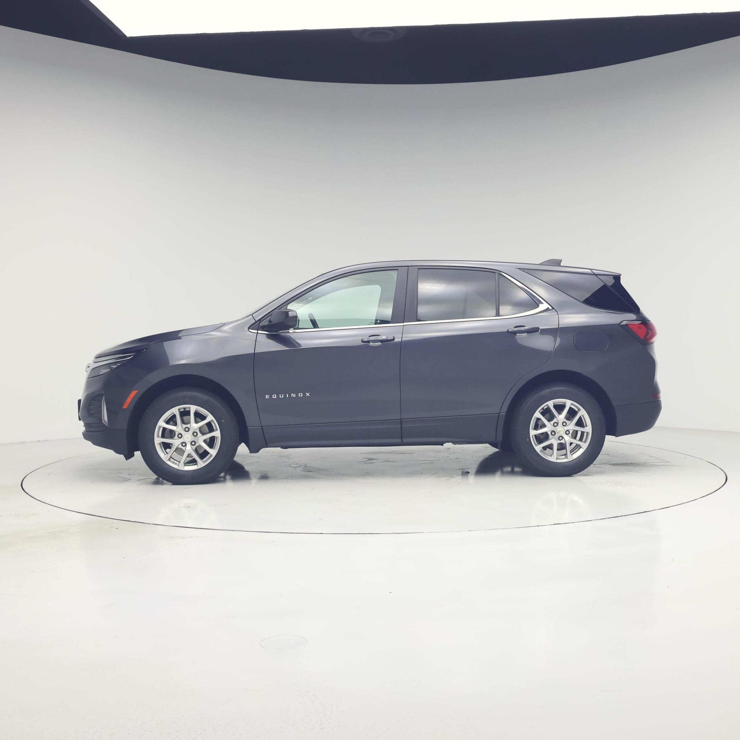 Thumbnail: 2023 Chevrolet Equinox - 3