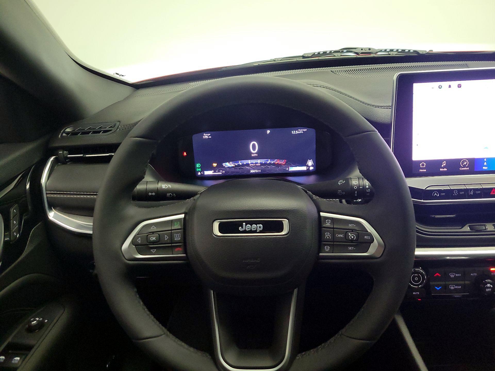 Thumbnail: 2023 Jeep Compass - 10
