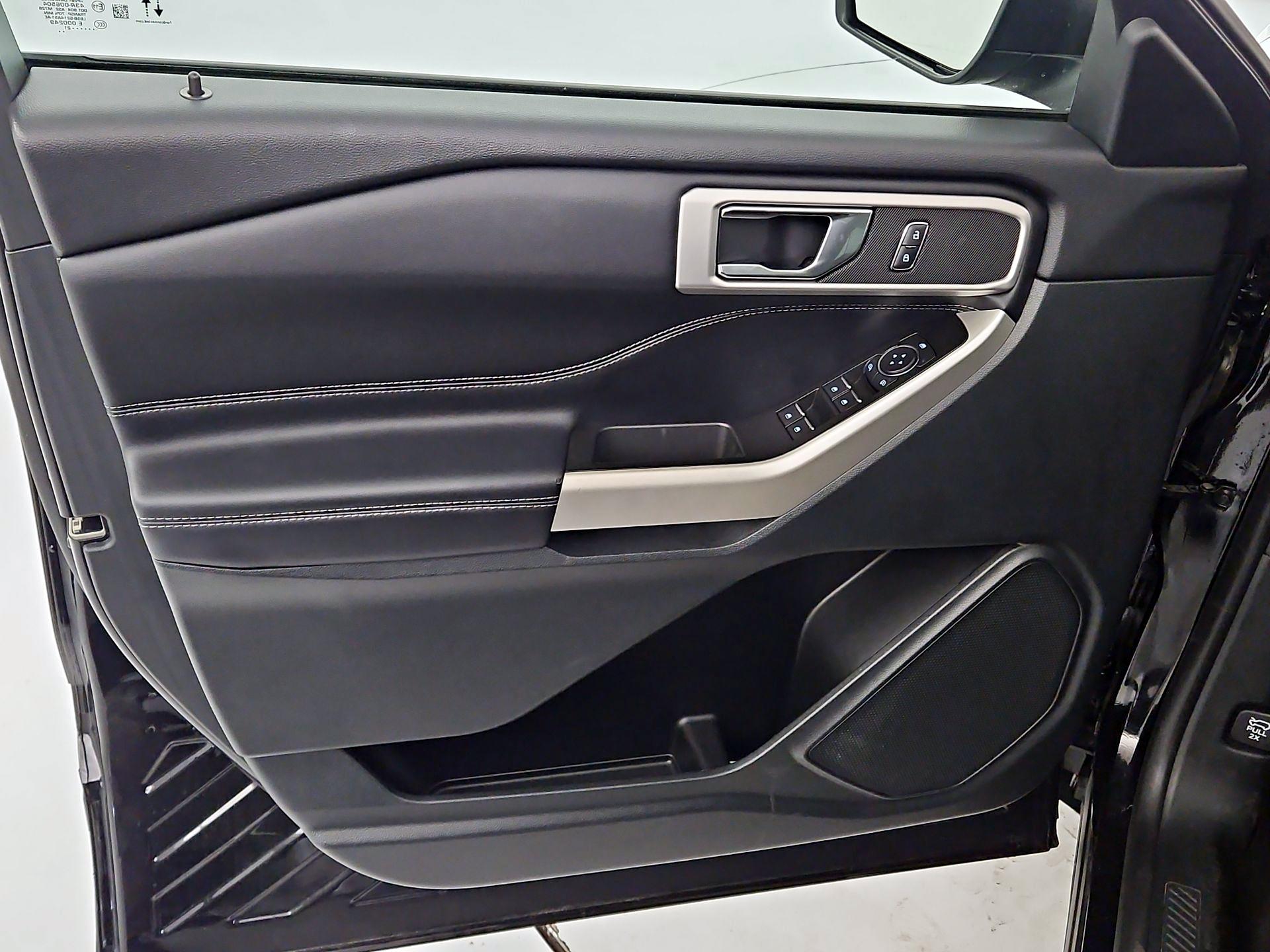 Thumbnail: 2021 Ford Explorer - 12