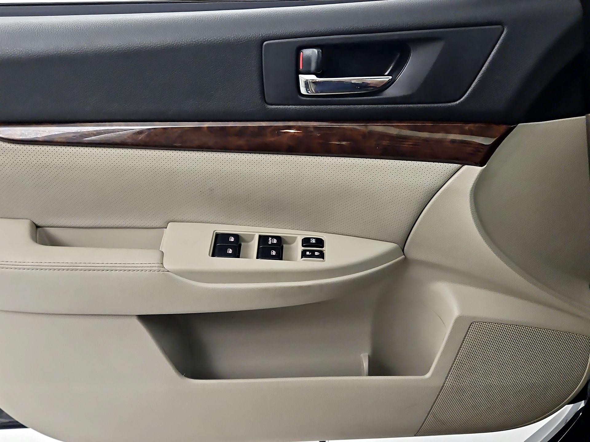 Thumbnail: 2014 Subaru Legacy - 10