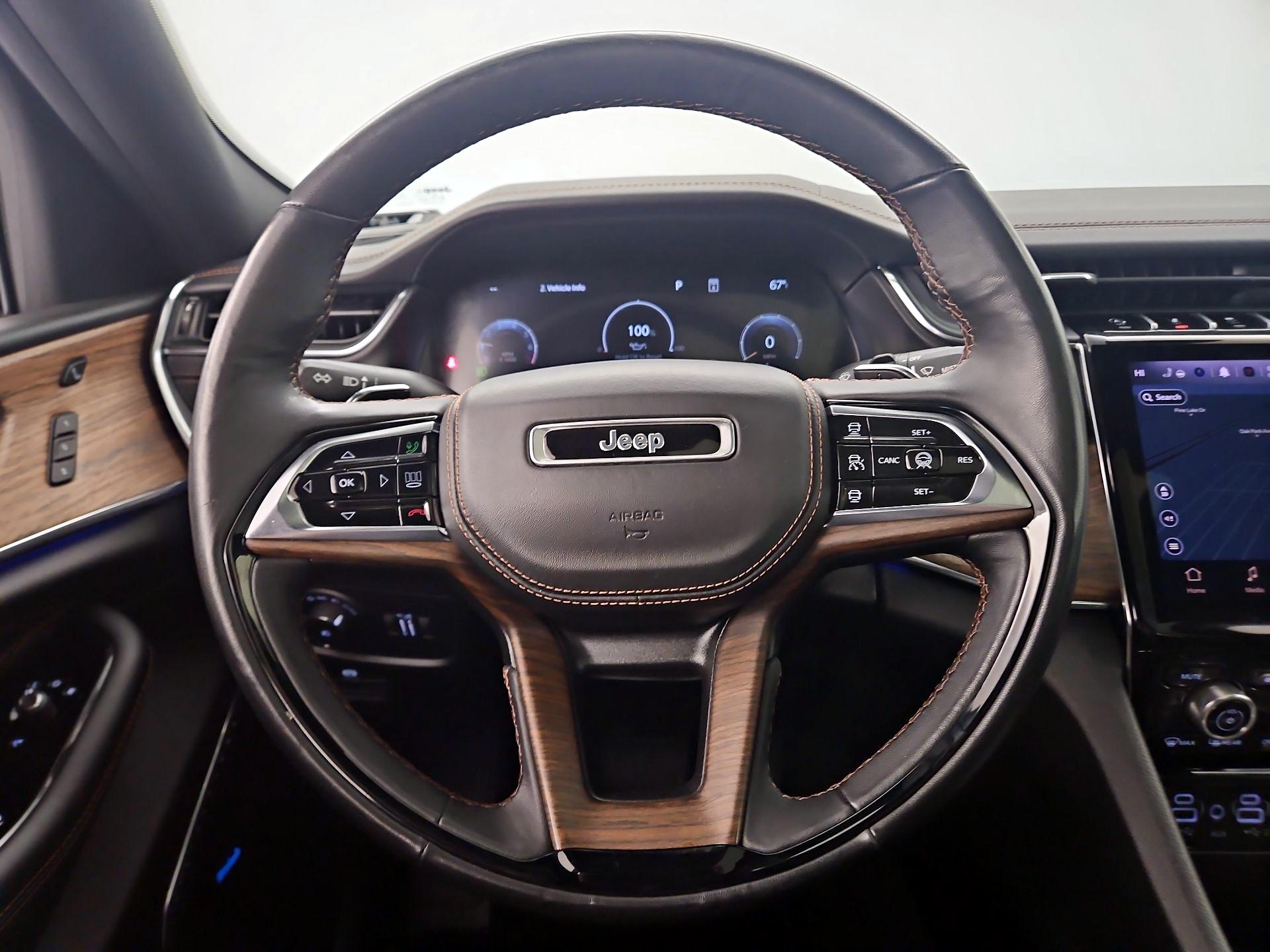 Thumbnail: 2023 Jeep Grand Cherokee - 10