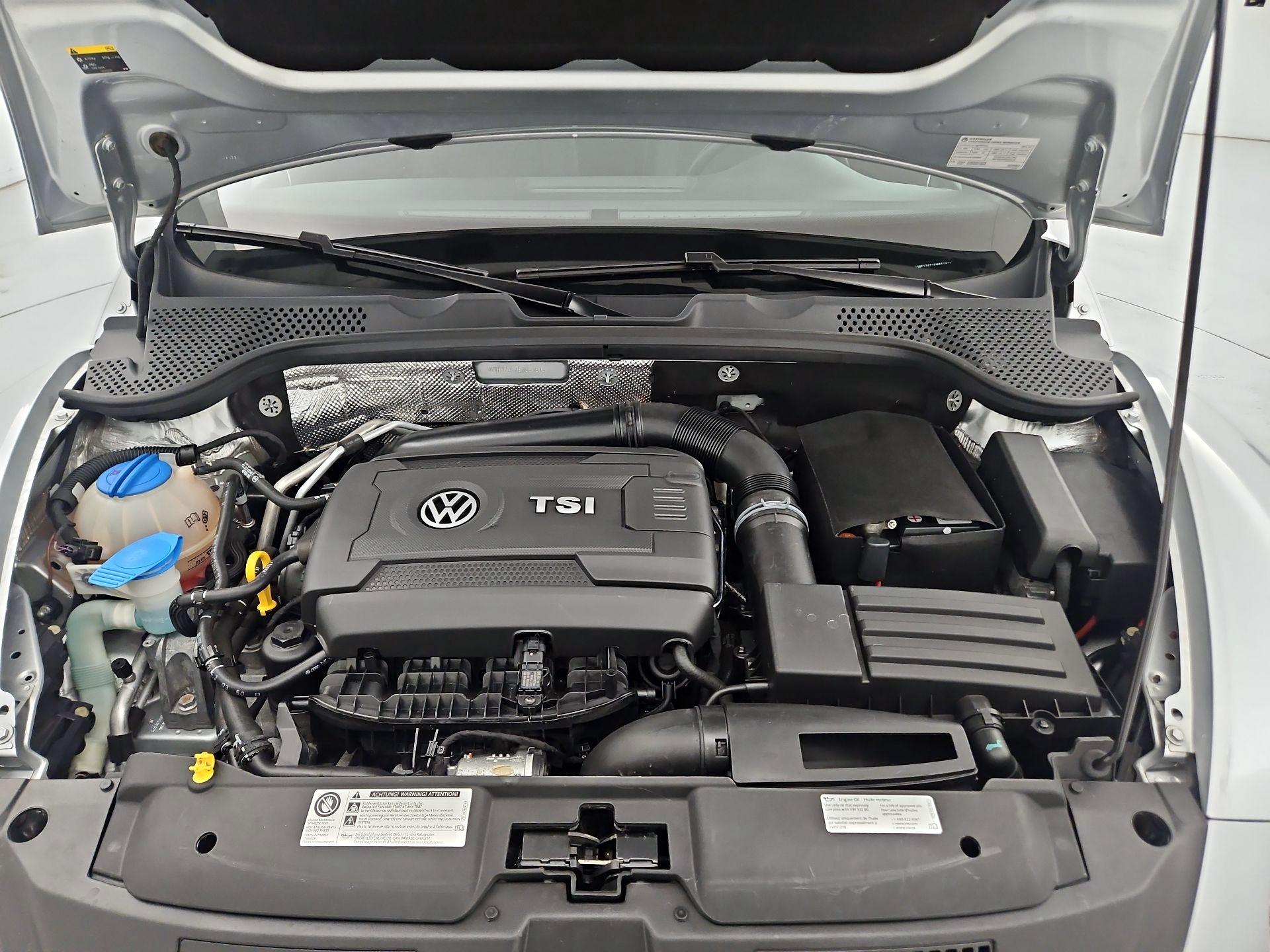 Thumbnail: 2014 Volkswagen Beetle - 17