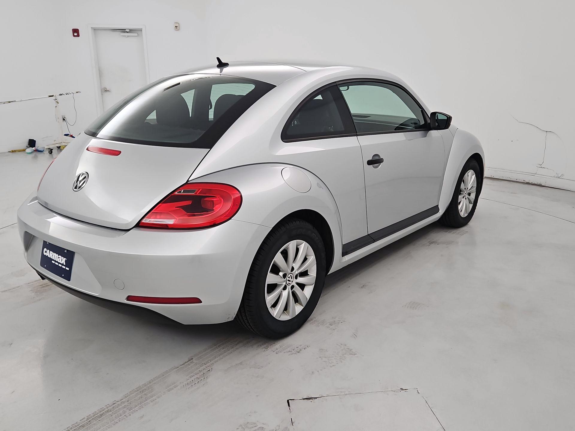Thumbnail: 2014 Volkswagen Beetle - 5