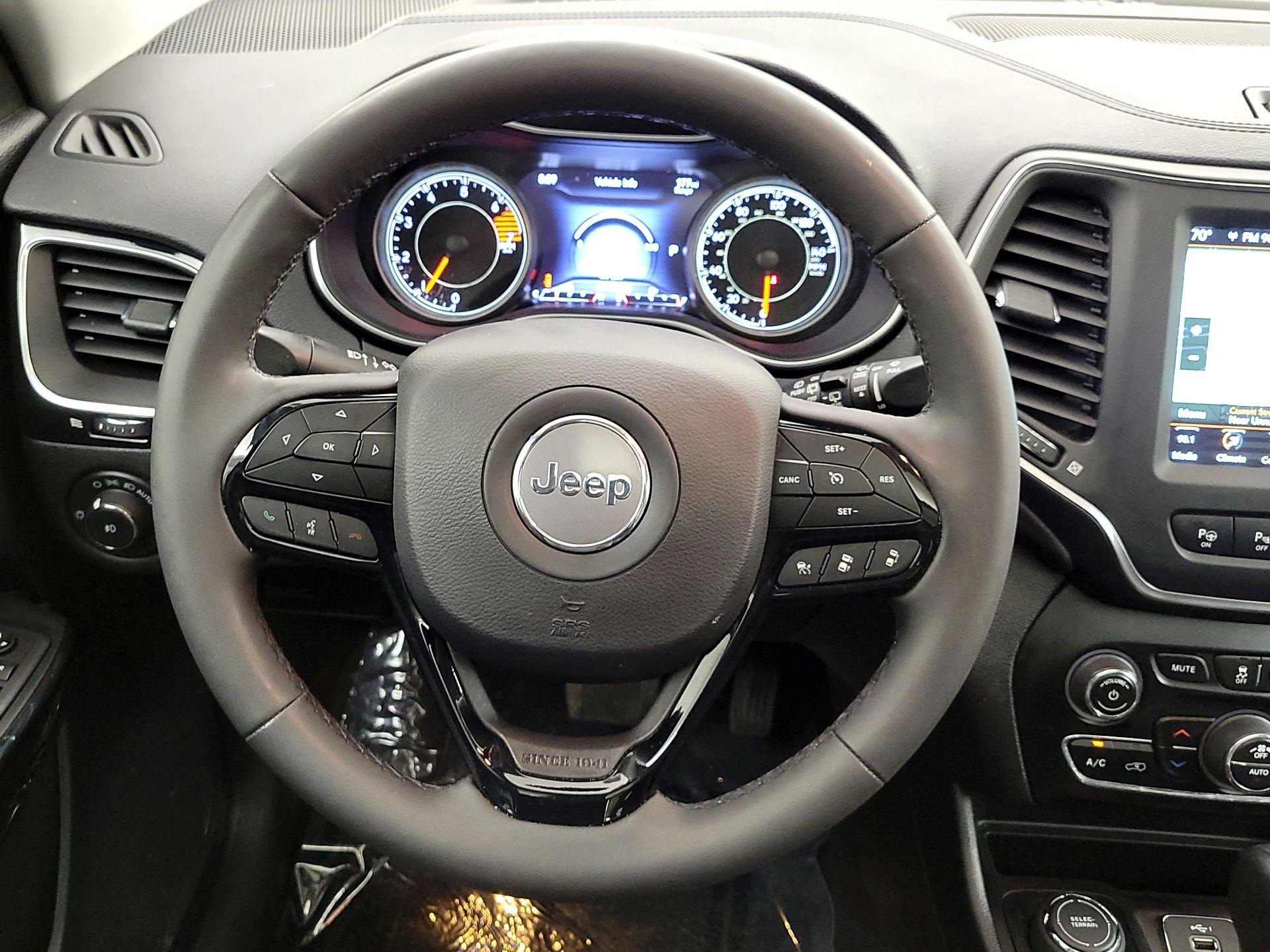 Thumbnail: 2023 Jeep Cherokee - 10