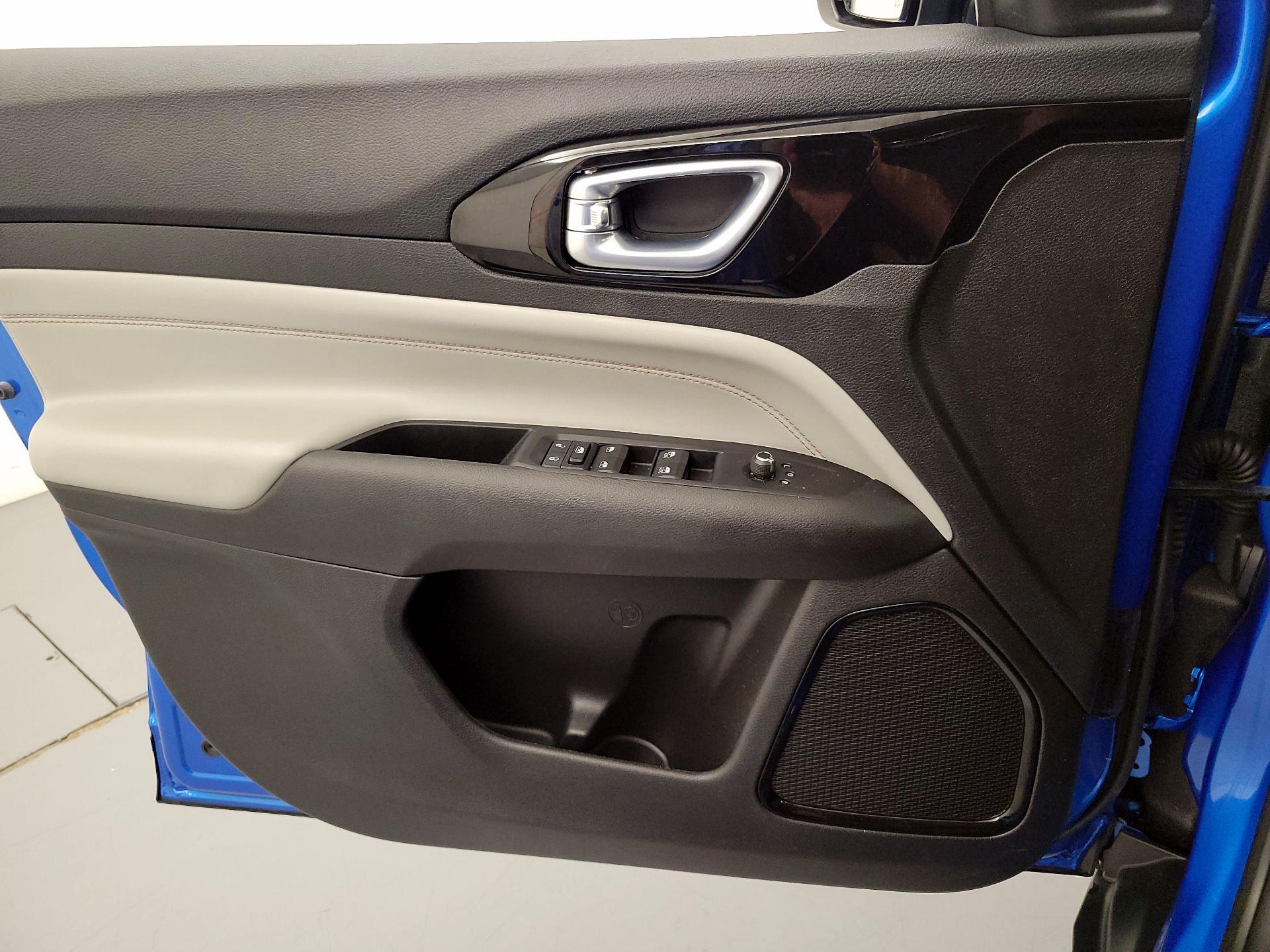 Thumbnail: 2022 Jeep Compass - 12