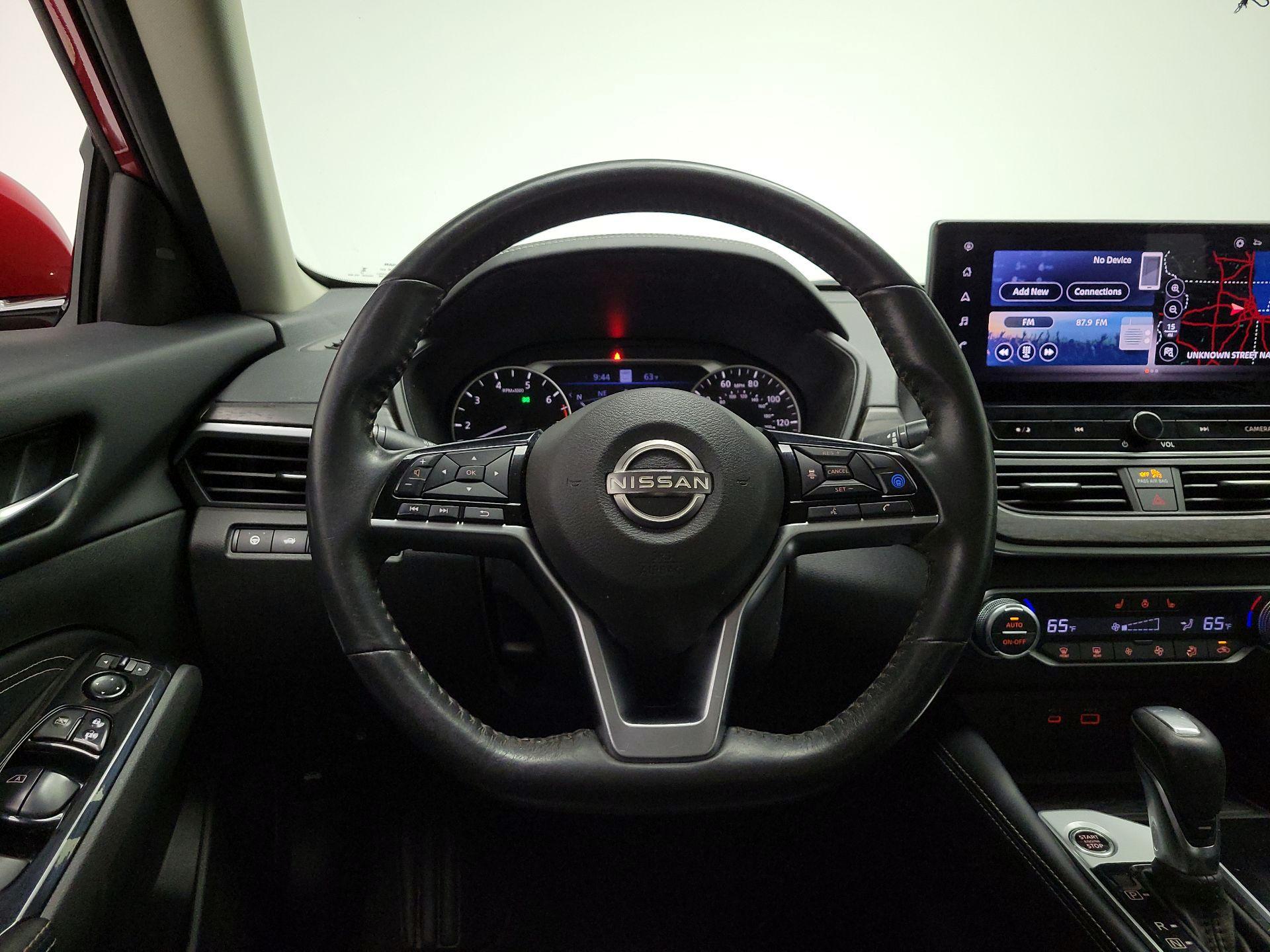Thumbnail: 2023 Nissan Altima - 10
