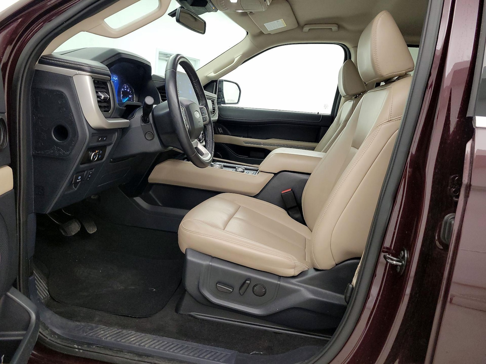2024 Ford Expedition XLT - Photo 12