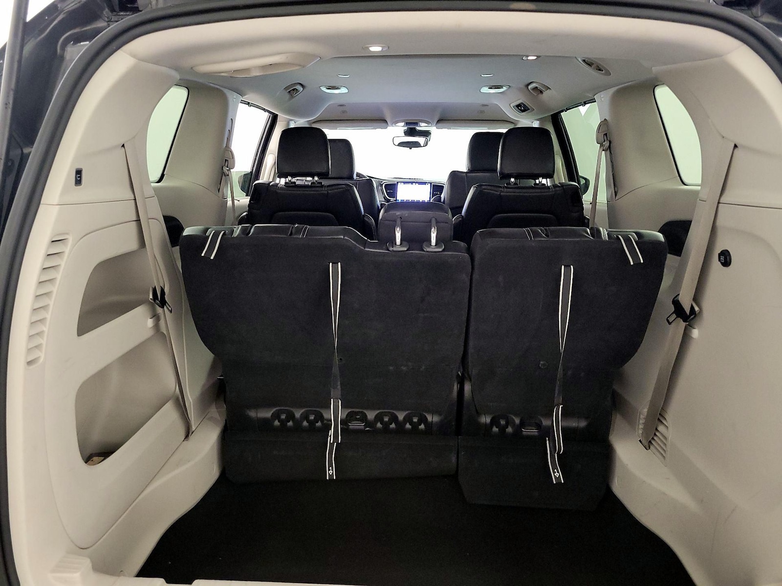 2023 Chrysler Pacifica Touring L - Photo 22