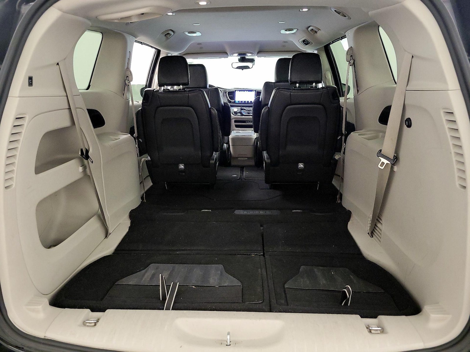 2023 Chrysler Pacifica Touring L - Photo 23