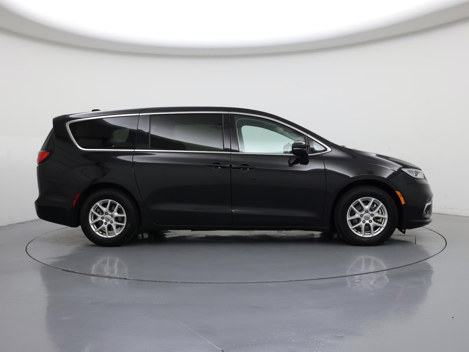2023 Chrysler Pacifica Touring L - Photo 8