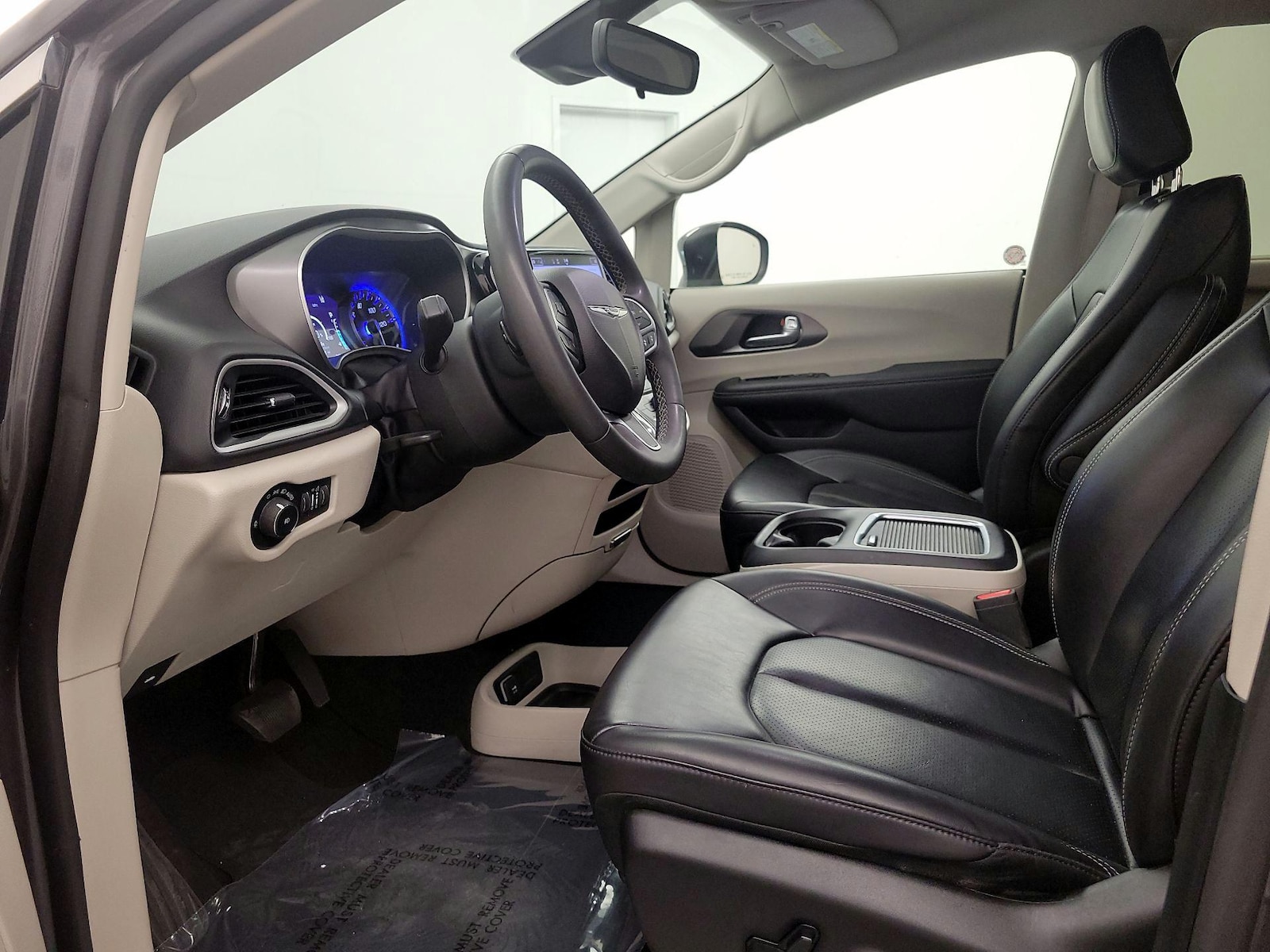 2023 Chrysler Pacifica Touring L - Photo 12