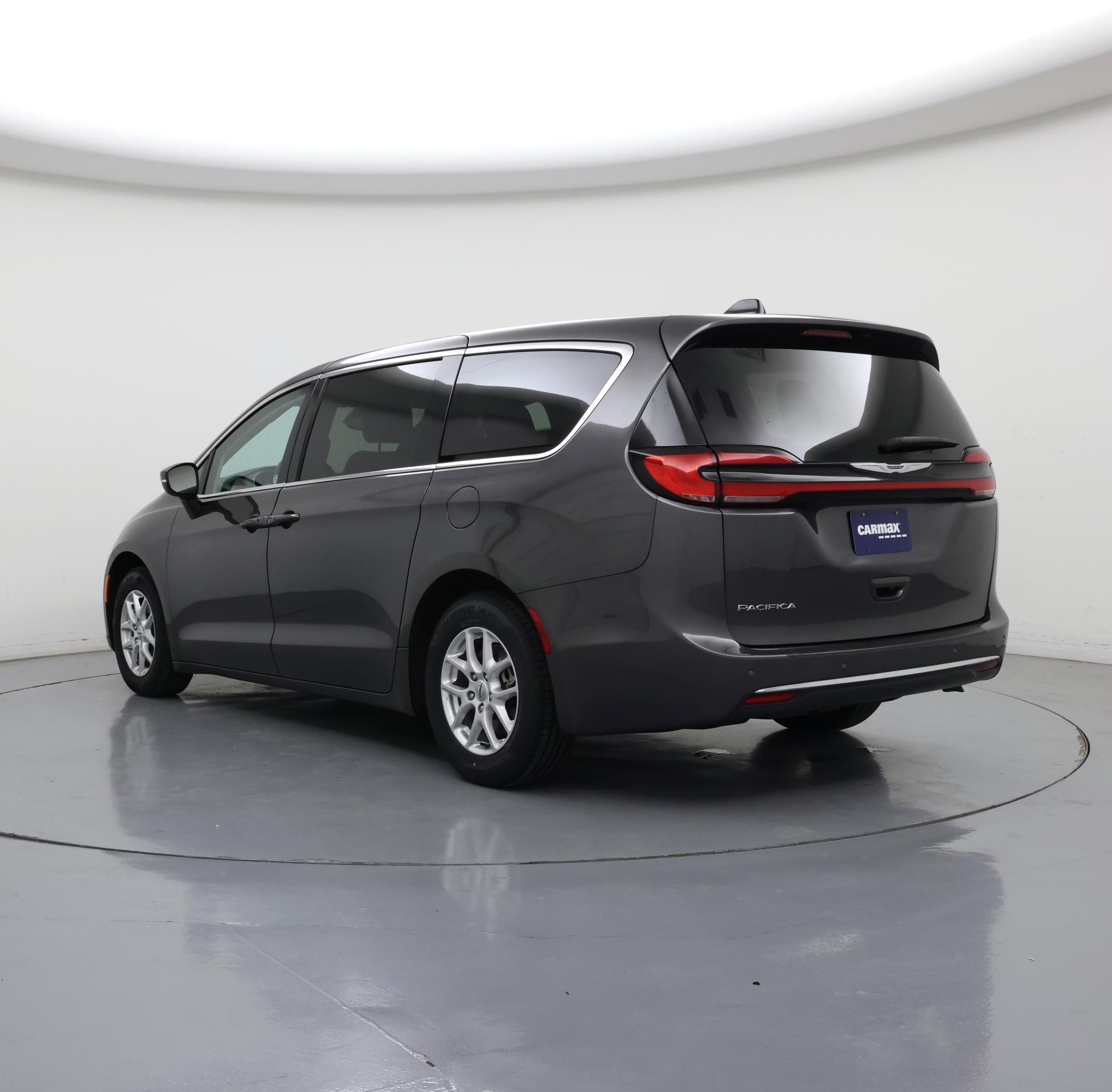 Thumbnail: 2023 Chrysler Pacifica - 2