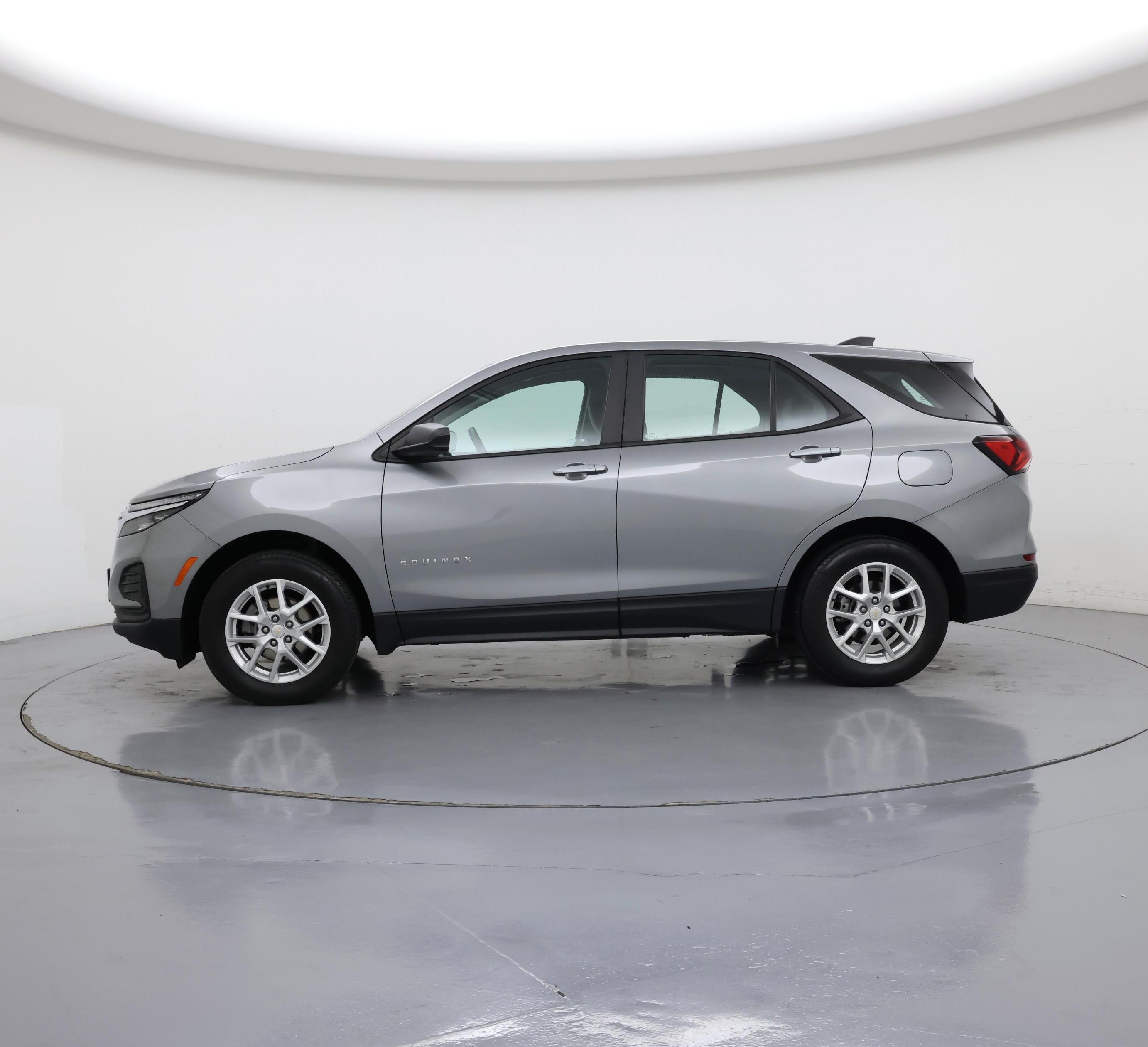 Thumbnail: 2023 Chevrolet Equinox - 3