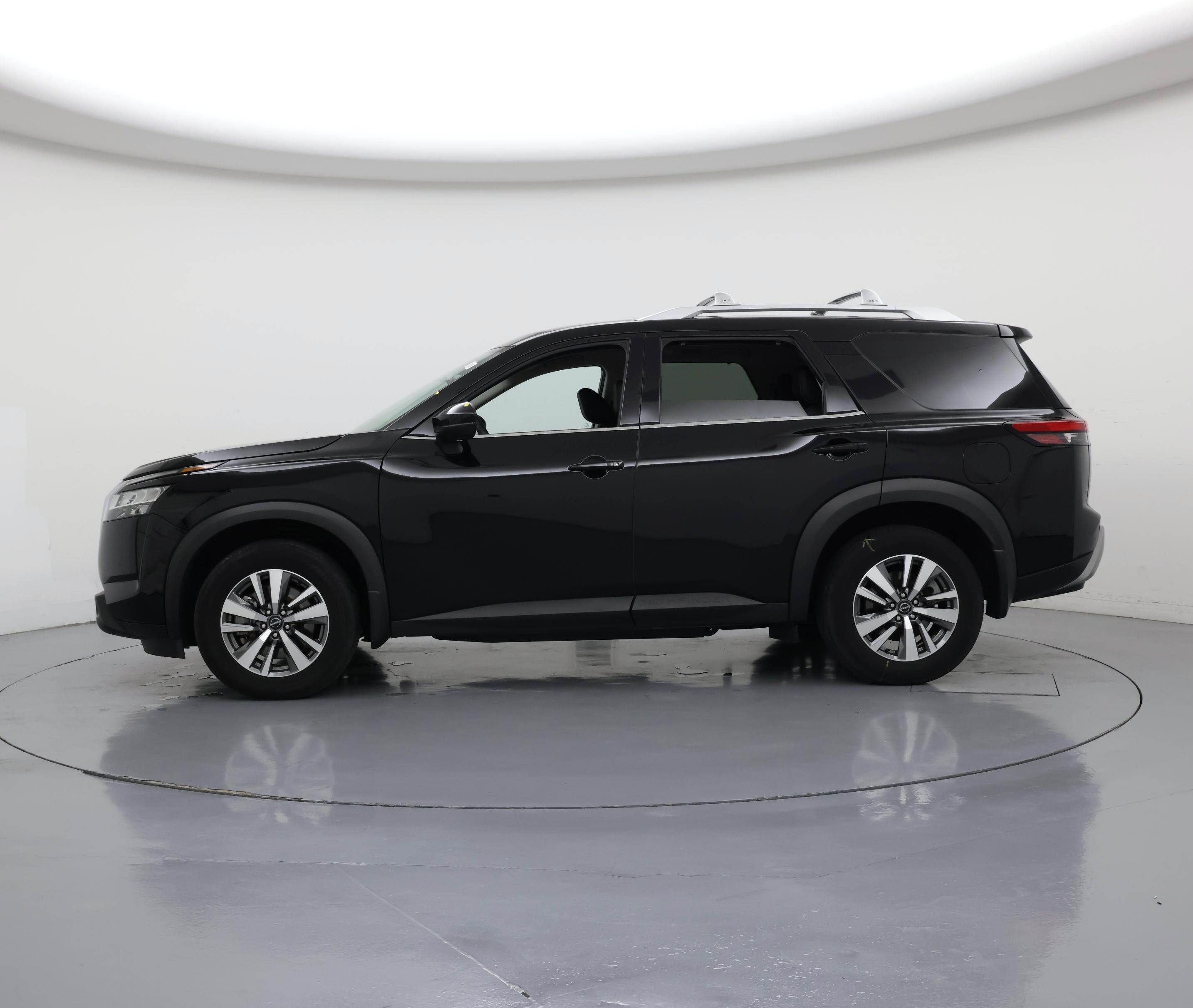 Thumbnail: 2023 Nissan Pathfinder - 3