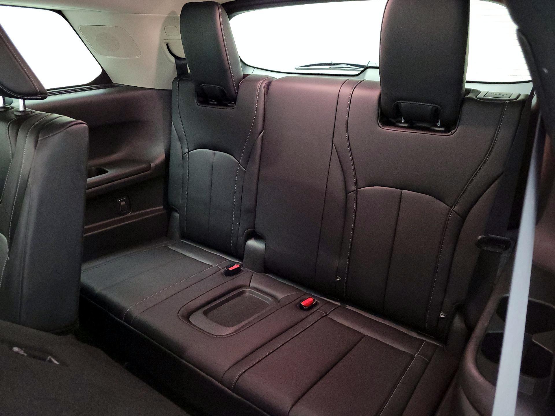 Thumbnail: 2023 INFINITI QX60 - 20