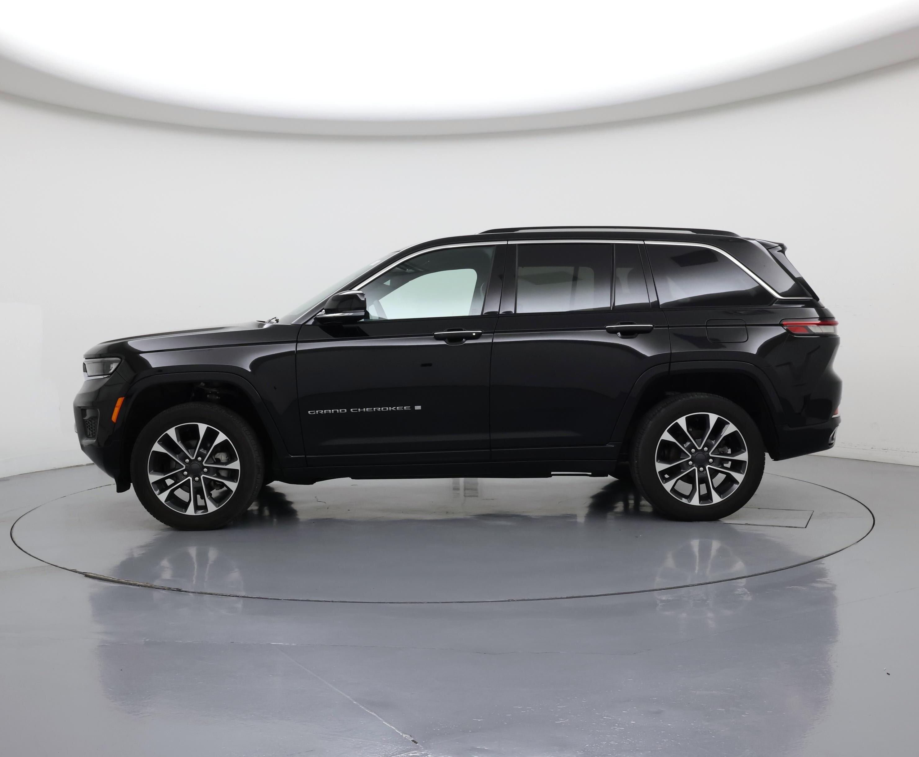 Thumbnail: 2023 Jeep Grand Cherokee - 3