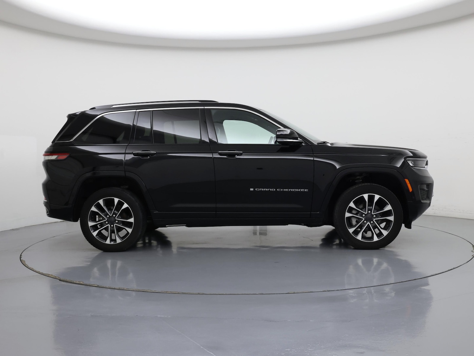 2023 Jeep Grand Cherokee Overland - Photo 8